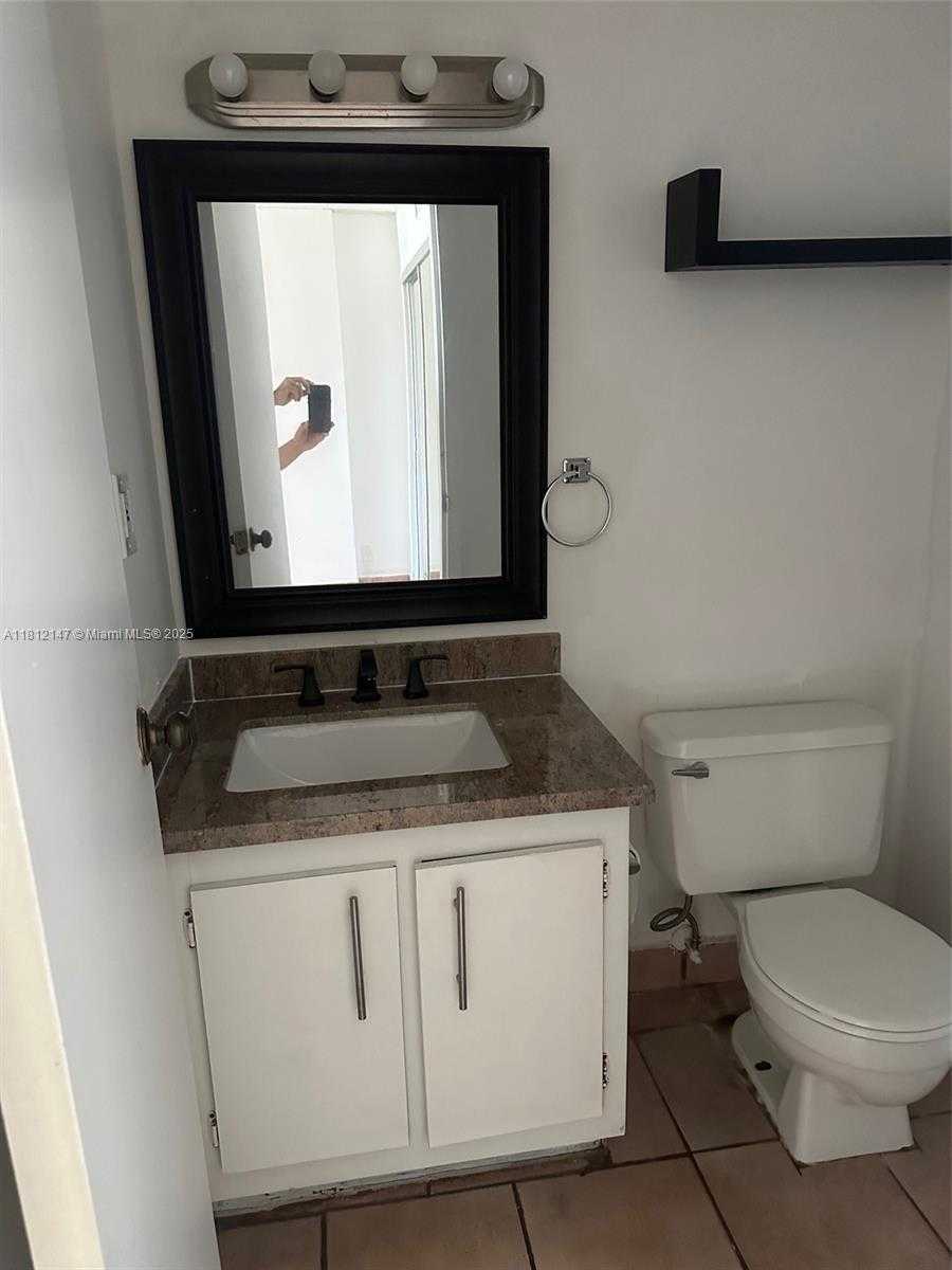 Small Image of 16909 NORTH BAY ROAD #612, Sunny Isles Beach Number 9
