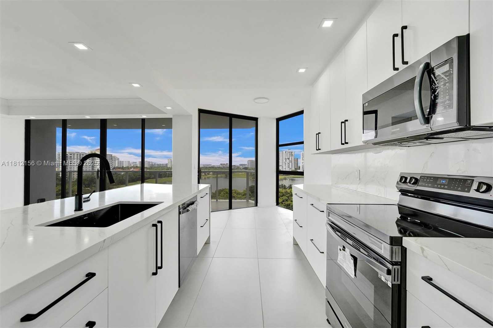 Small Image of 20281 EAST COUNTRY CLUB DR #811, Aventura Number 21