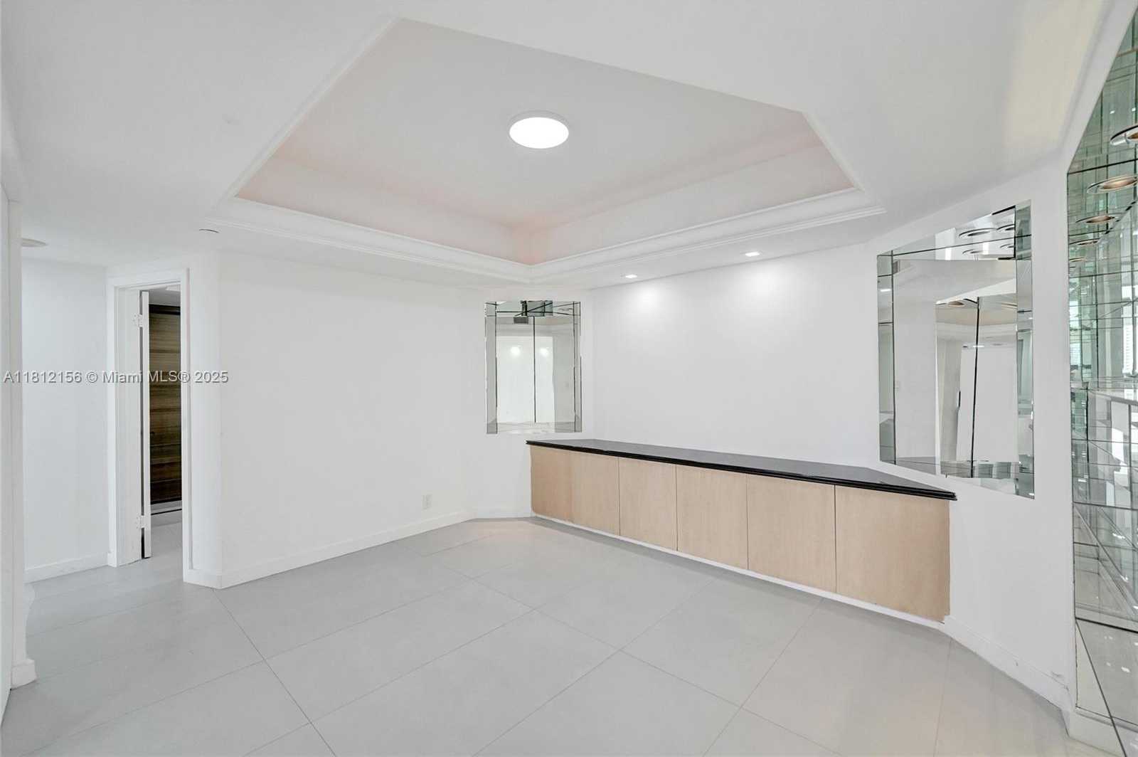 Small Image of 20281 EAST COUNTRY CLUB DR #811, Aventura Number 25