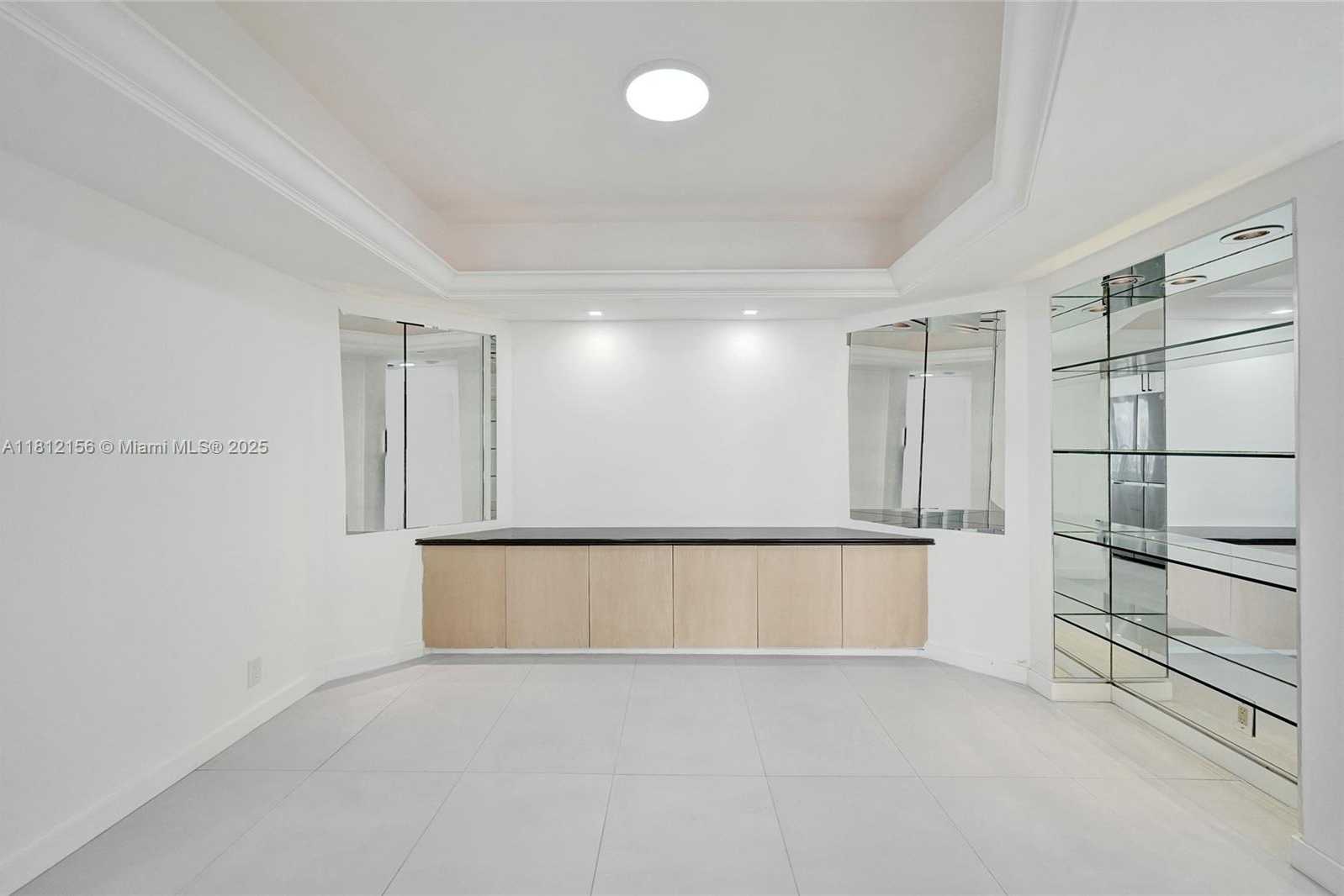Small Image of 20281 EAST COUNTRY CLUB DR #811, Aventura Number 26