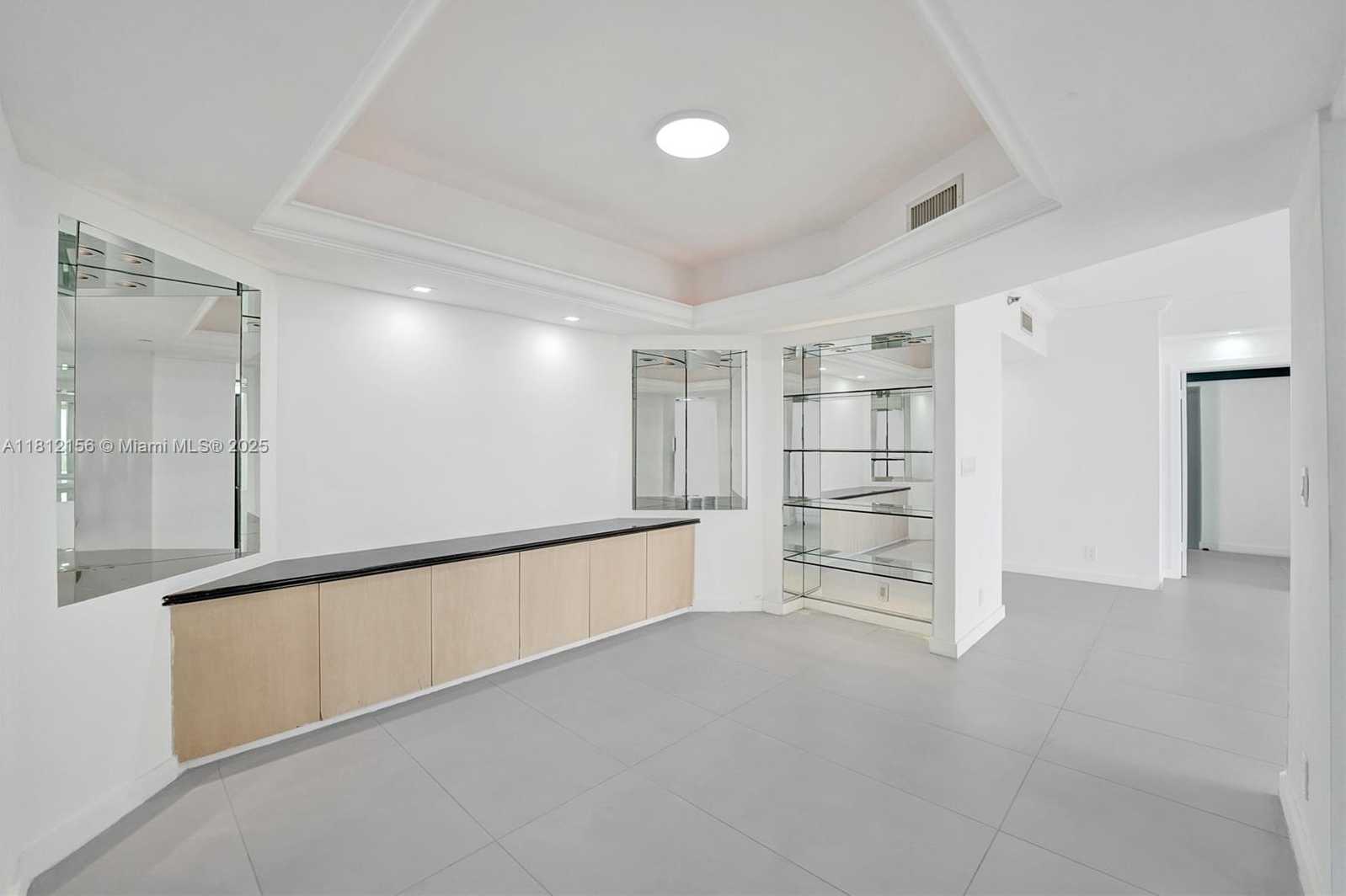 Small Image of 20281 EAST COUNTRY CLUB DR #811, Aventura Number 27