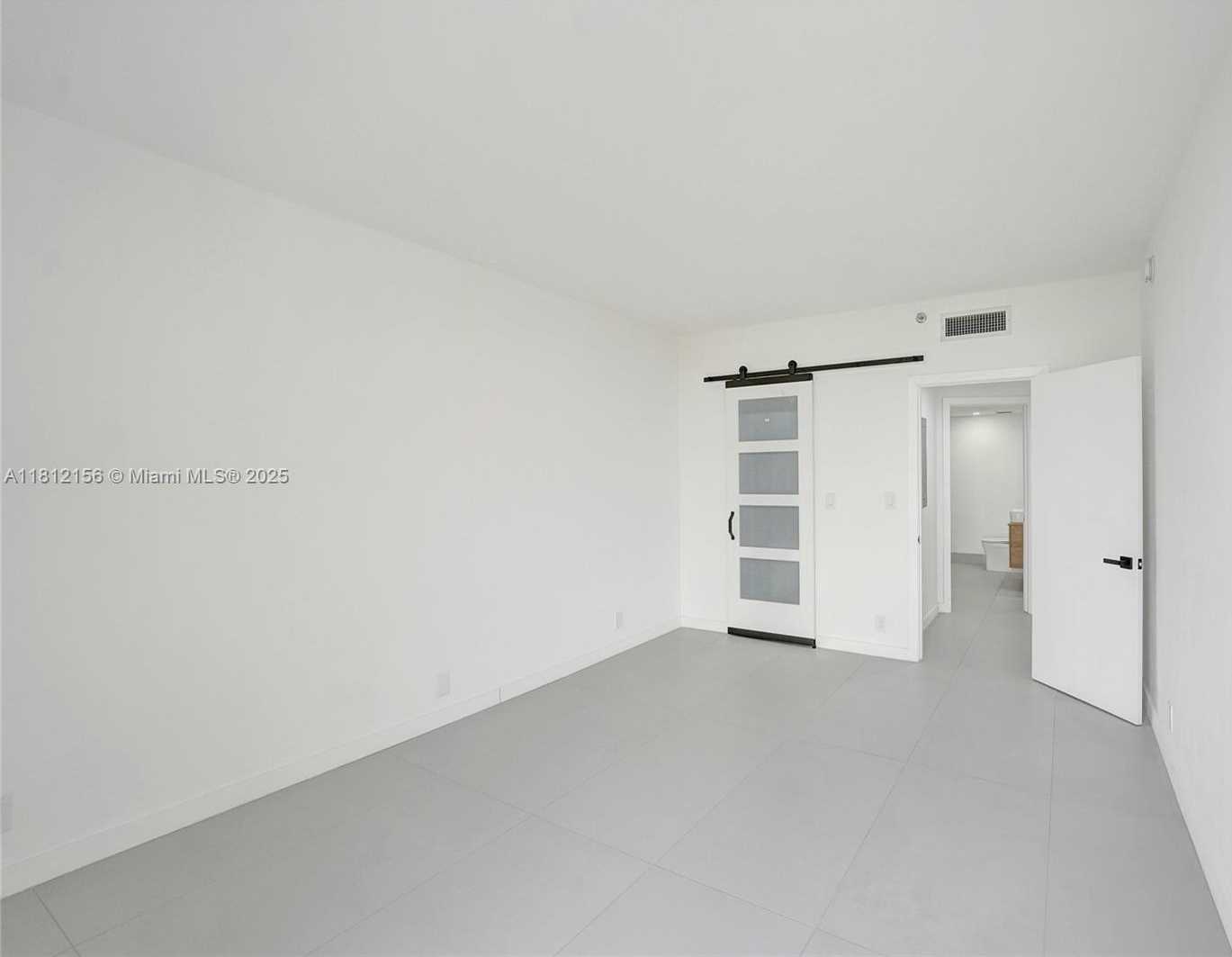 Small Image of 20281 EAST COUNTRY CLUB DR #811, Aventura Number 35