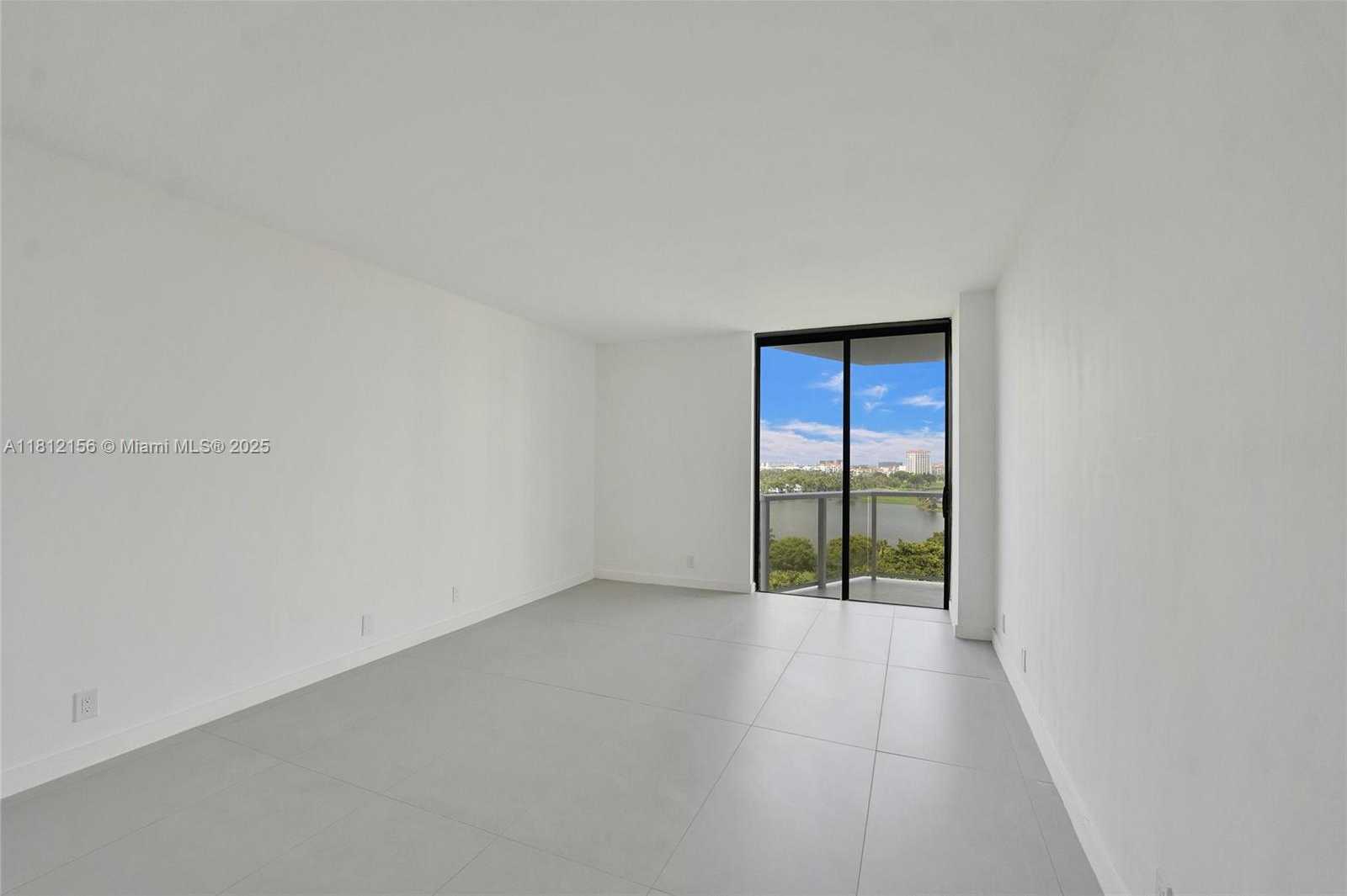 Small Image of 20281 EAST COUNTRY CLUB DR #811, Aventura Number 43