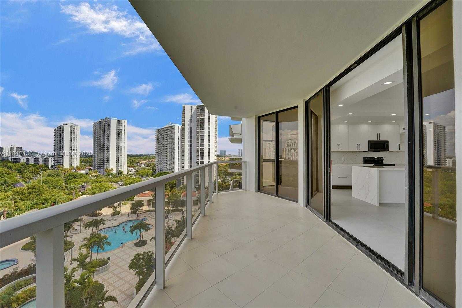 Small Image of 20281 EAST COUNTRY CLUB DR #811, Aventura Number 54