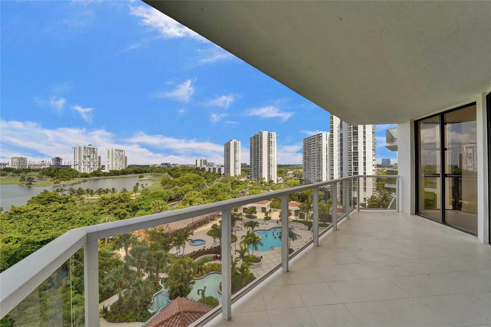Small Image of 20281 EAST COUNTRY CLUB DR #811, Aventura Number 55