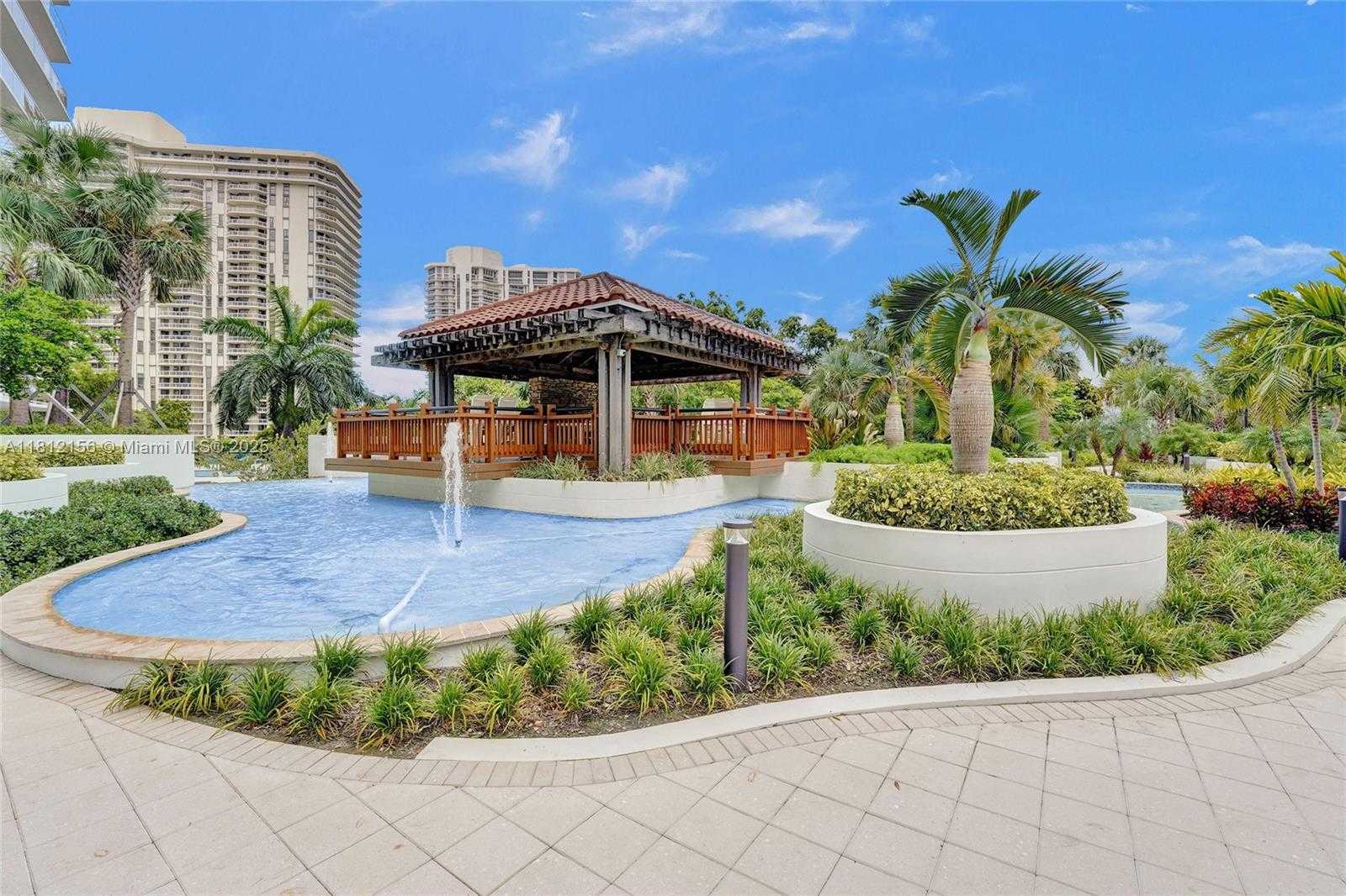 Small Image of 20281 EAST COUNTRY CLUB DR #811, Aventura Number 81