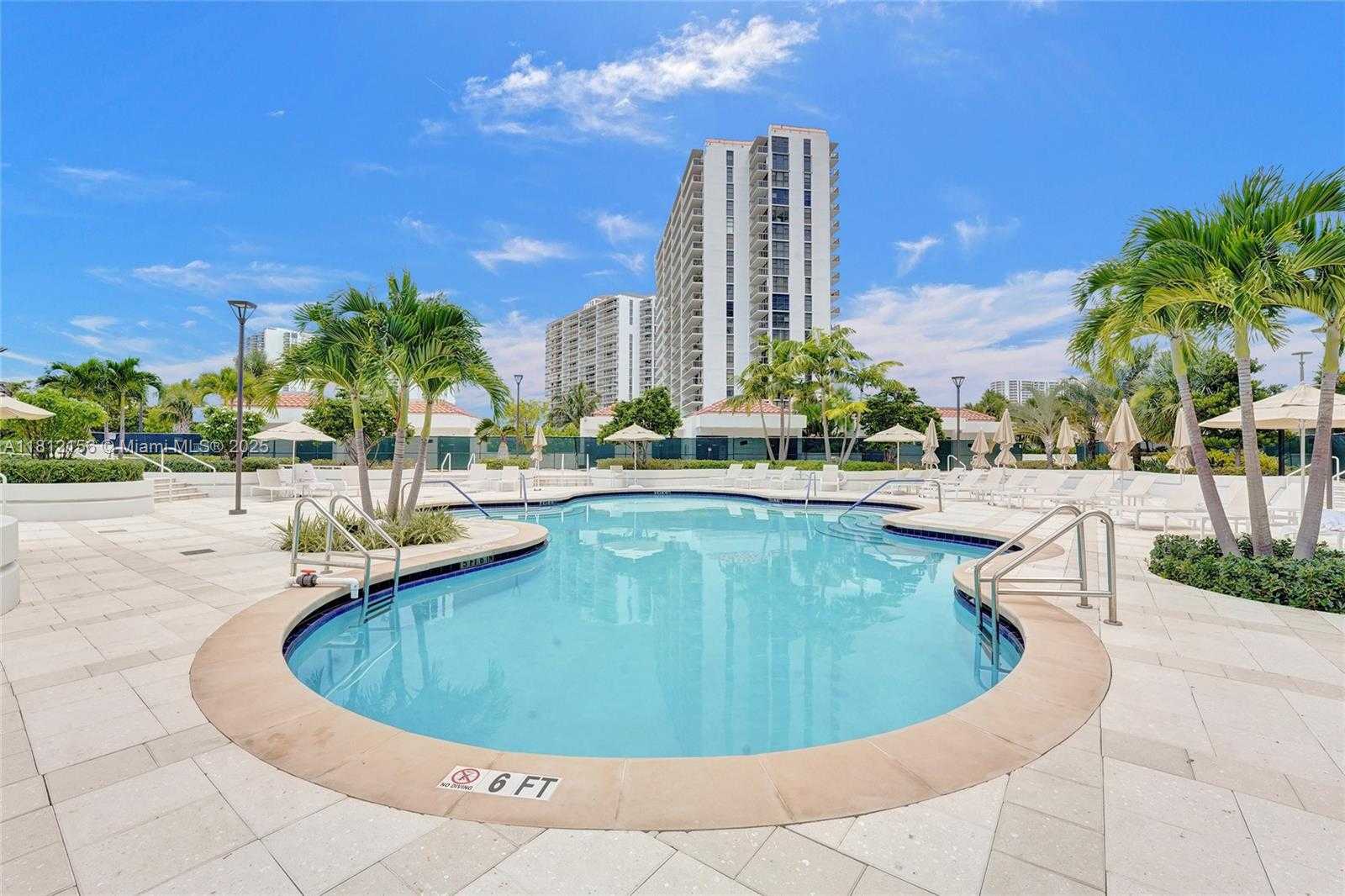 Small Image of 20281 EAST COUNTRY CLUB DR #811, Aventura Number 83