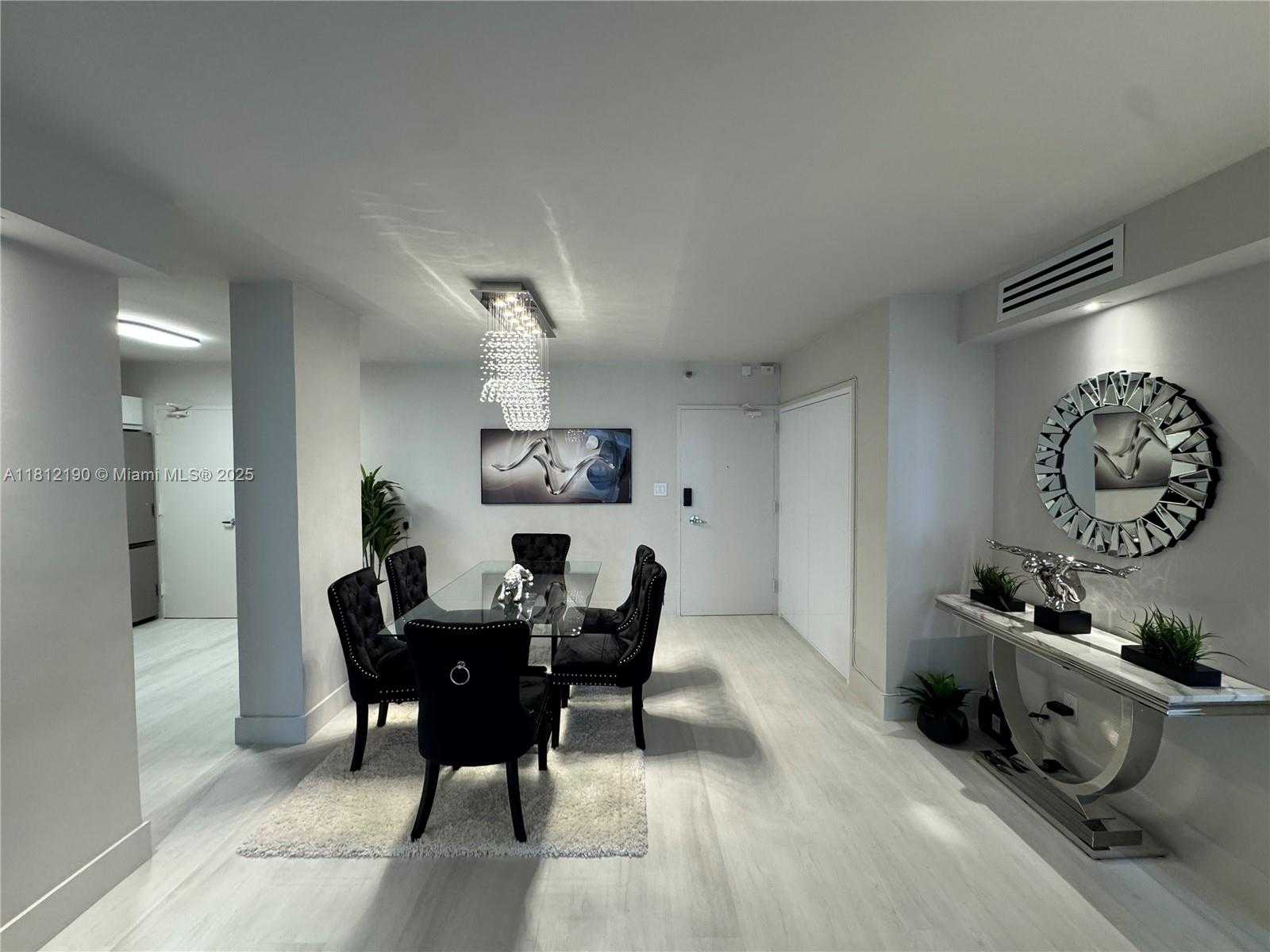 Small Image of 5151 COLLINS AVE #726, Miami Beach Number 10