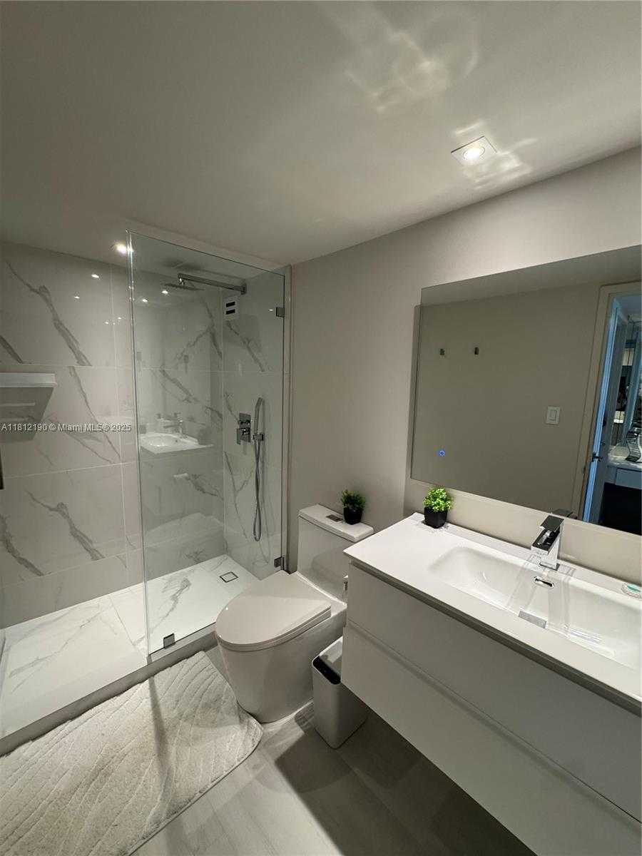 Small Image of 5151 COLLINS AVE #726, Miami Beach Number 16