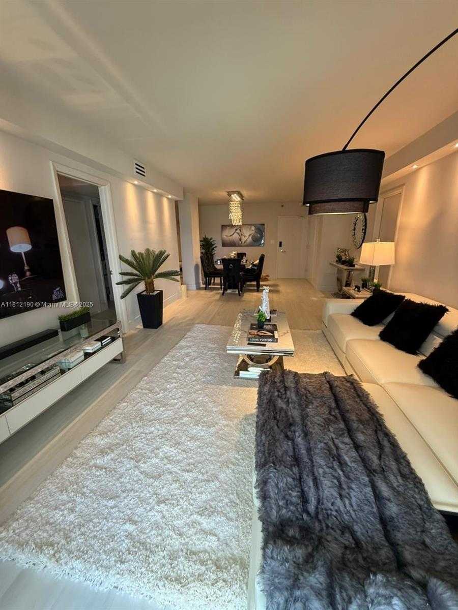 Small Image of 5151 COLLINS AVE #726, Miami Beach Number 2