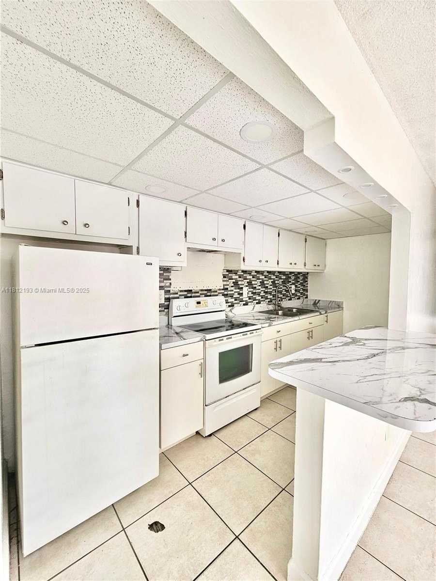 Small Image of 4250 NORTH WEST 79TH AVE #1C, Doral Number 8