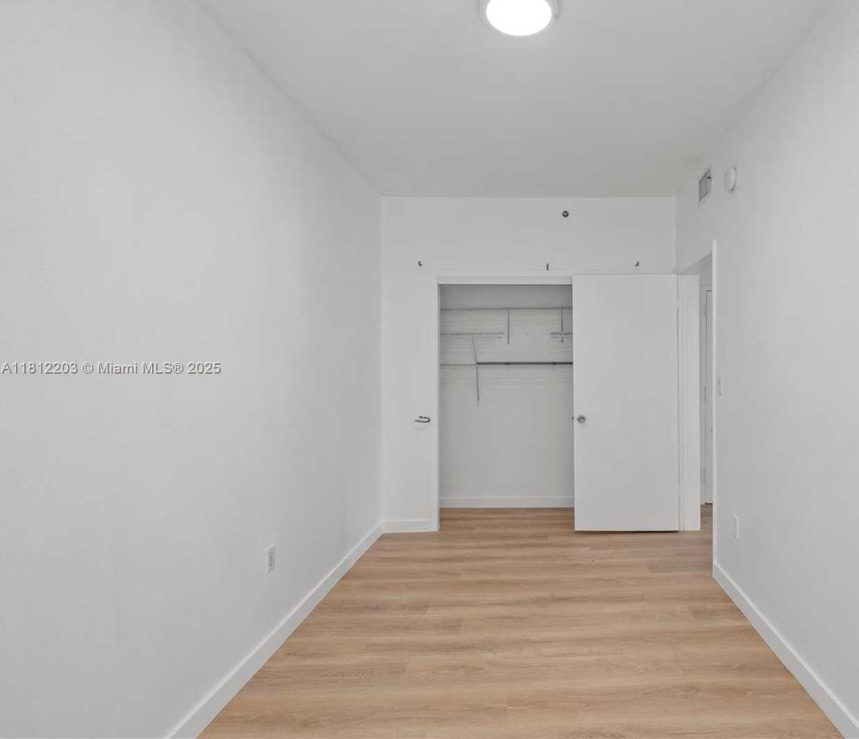 Small Image of 918 OCEAN DR #208, Miami Beach Number 11