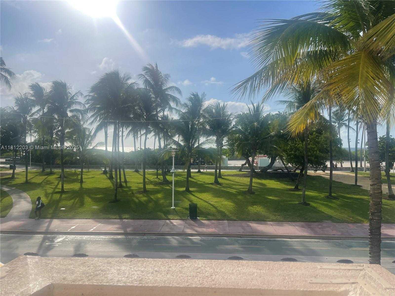 Small Image of 918 OCEAN DR #208, Miami Beach Number 14