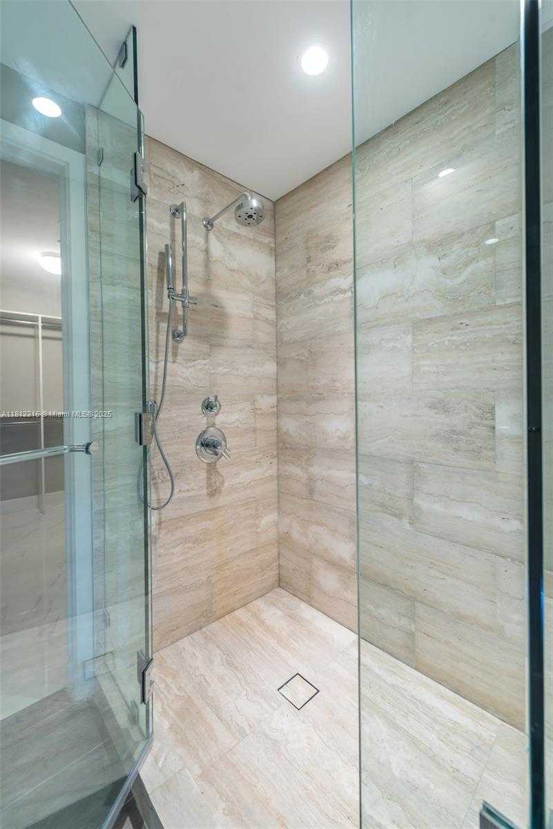 Small Image of 2900 NORTH EAST 7TH AVE #3903, Miami Number 18