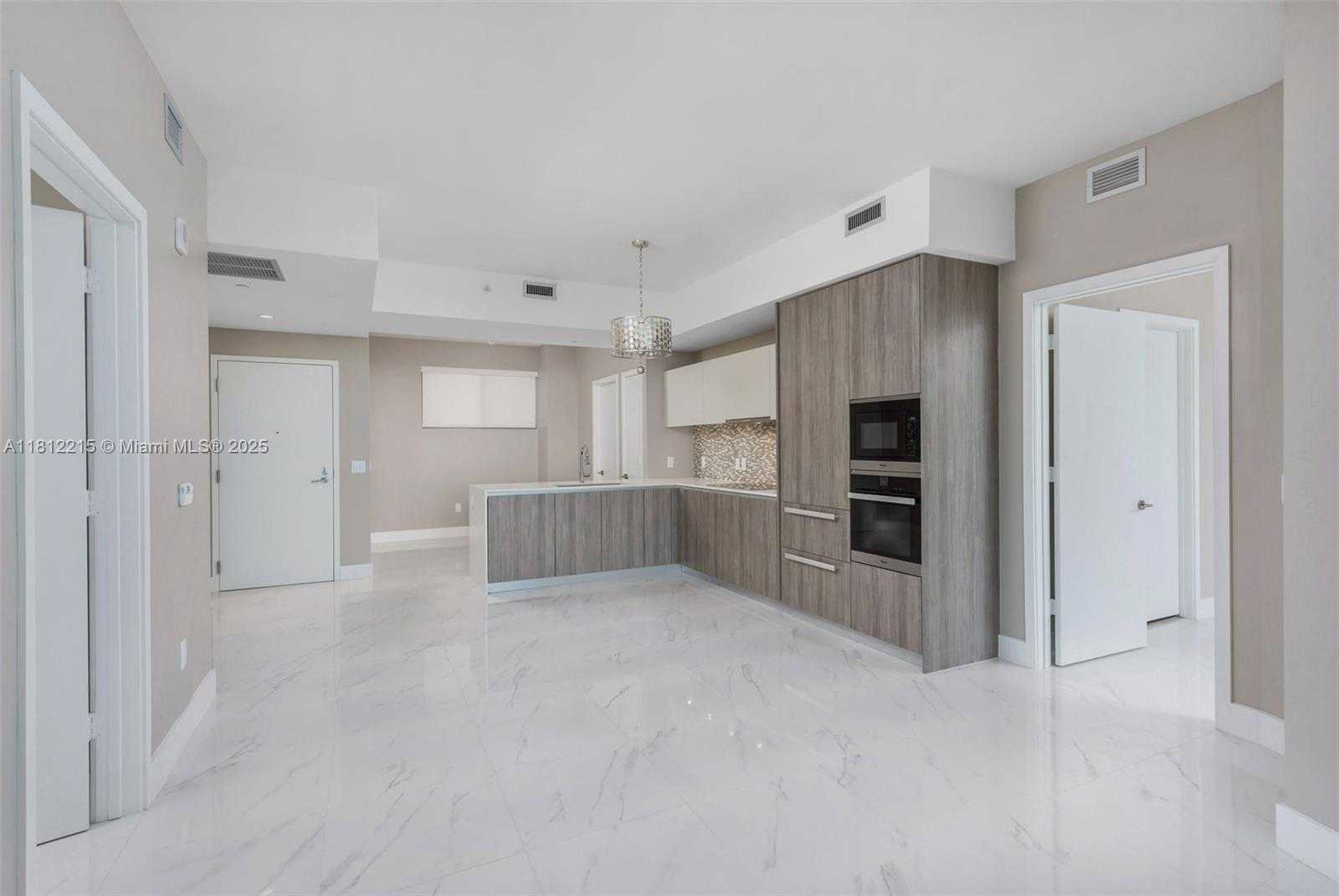 Small Image of 2900 NORTH EAST 7TH AVE #3903, Miami Number 2