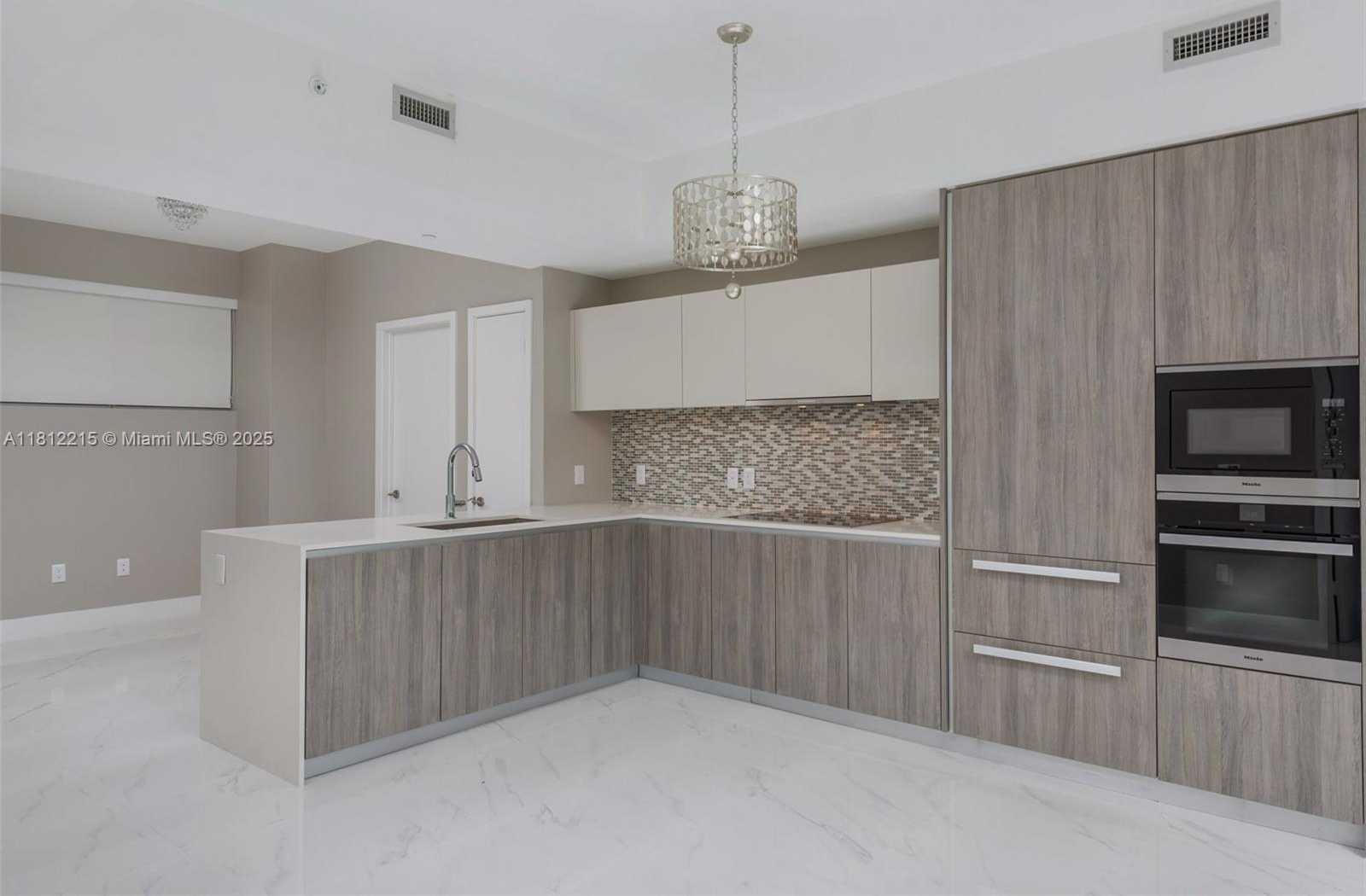 Small Image of 2900 NORTH EAST 7TH AVE #3903, Miami Number 3