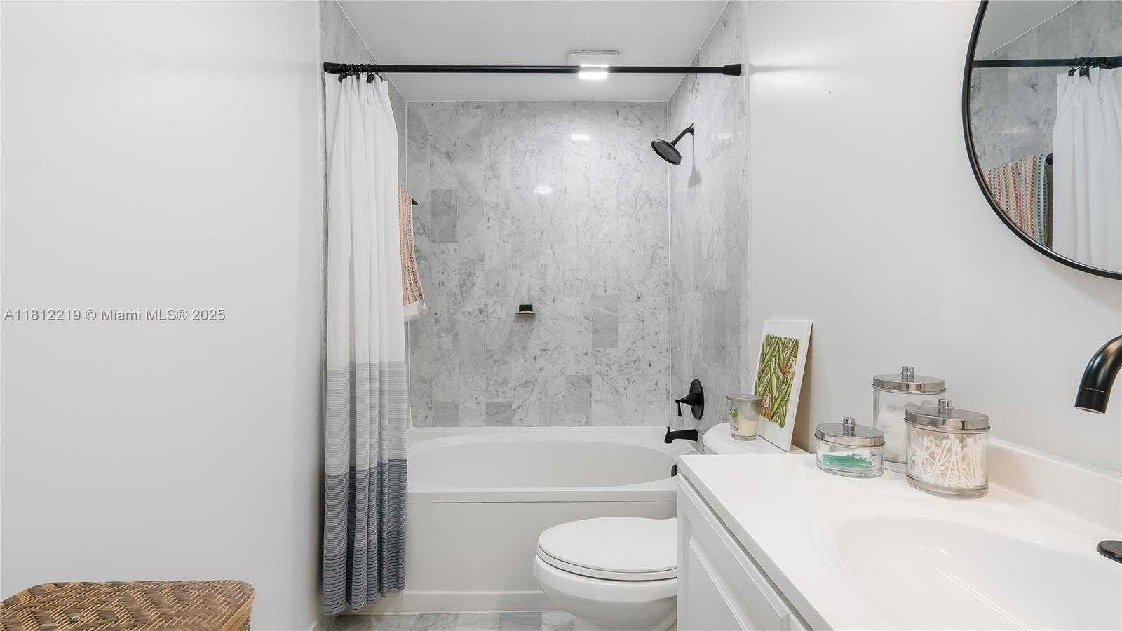 Small Image of 10011 SOUTH WEST 77TH CT, Miami Number 22