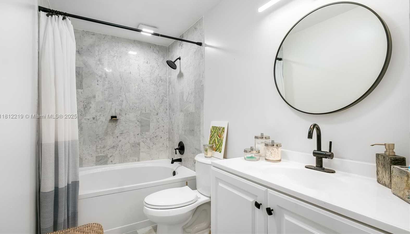 Small Image of 10011 SOUTH WEST 77TH CT, Miami Number 26