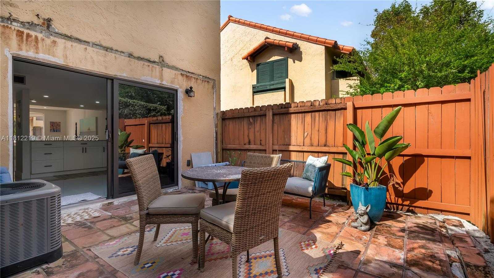 Small Image of 10011 SOUTH WEST 77TH CT, Miami Number 31
