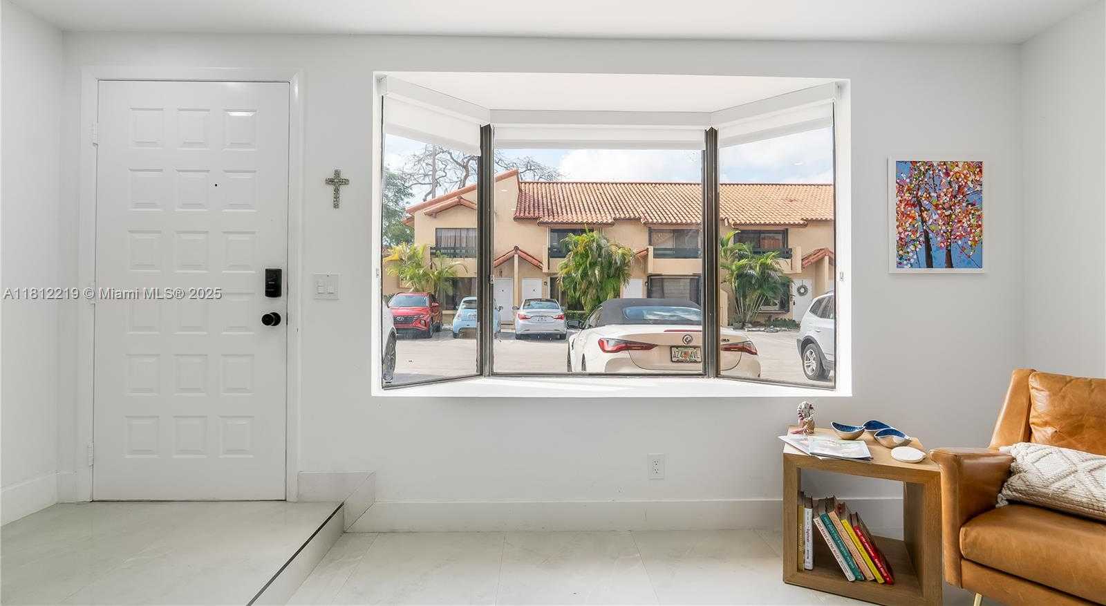 Small Image of 10011 SOUTH WEST 77TH CT, Miami Number 33