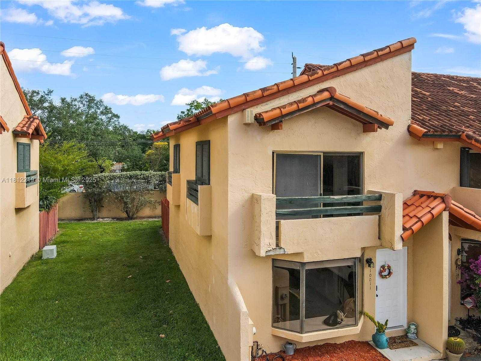 Small Image of 10011 SOUTH WEST 77TH CT, Miami Number 34
