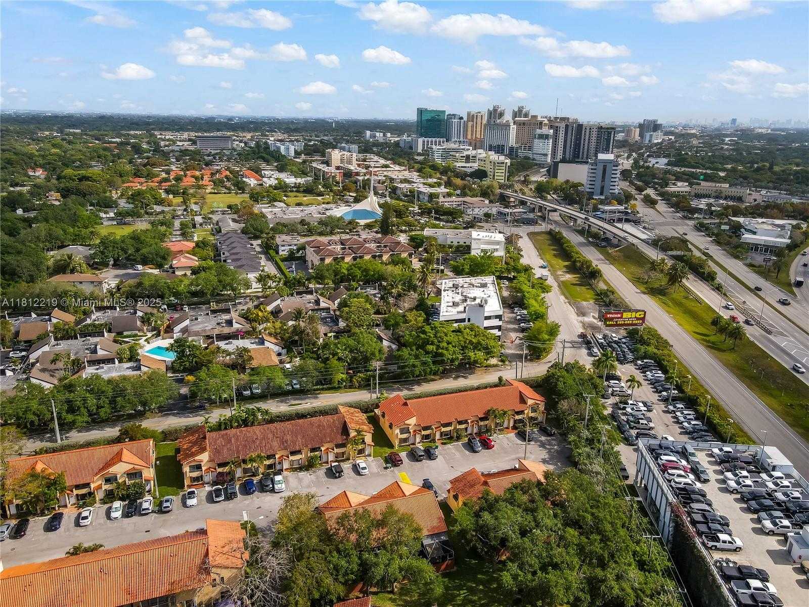 Small Image of 10011 SOUTH WEST 77TH CT, Miami Number 37