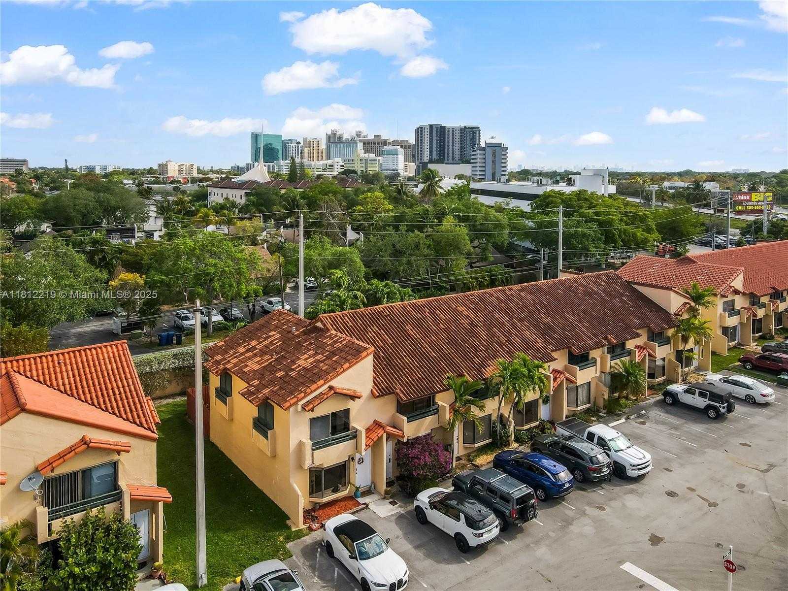 Small Image of 10011 SOUTH WEST 77TH CT, Miami Number 38