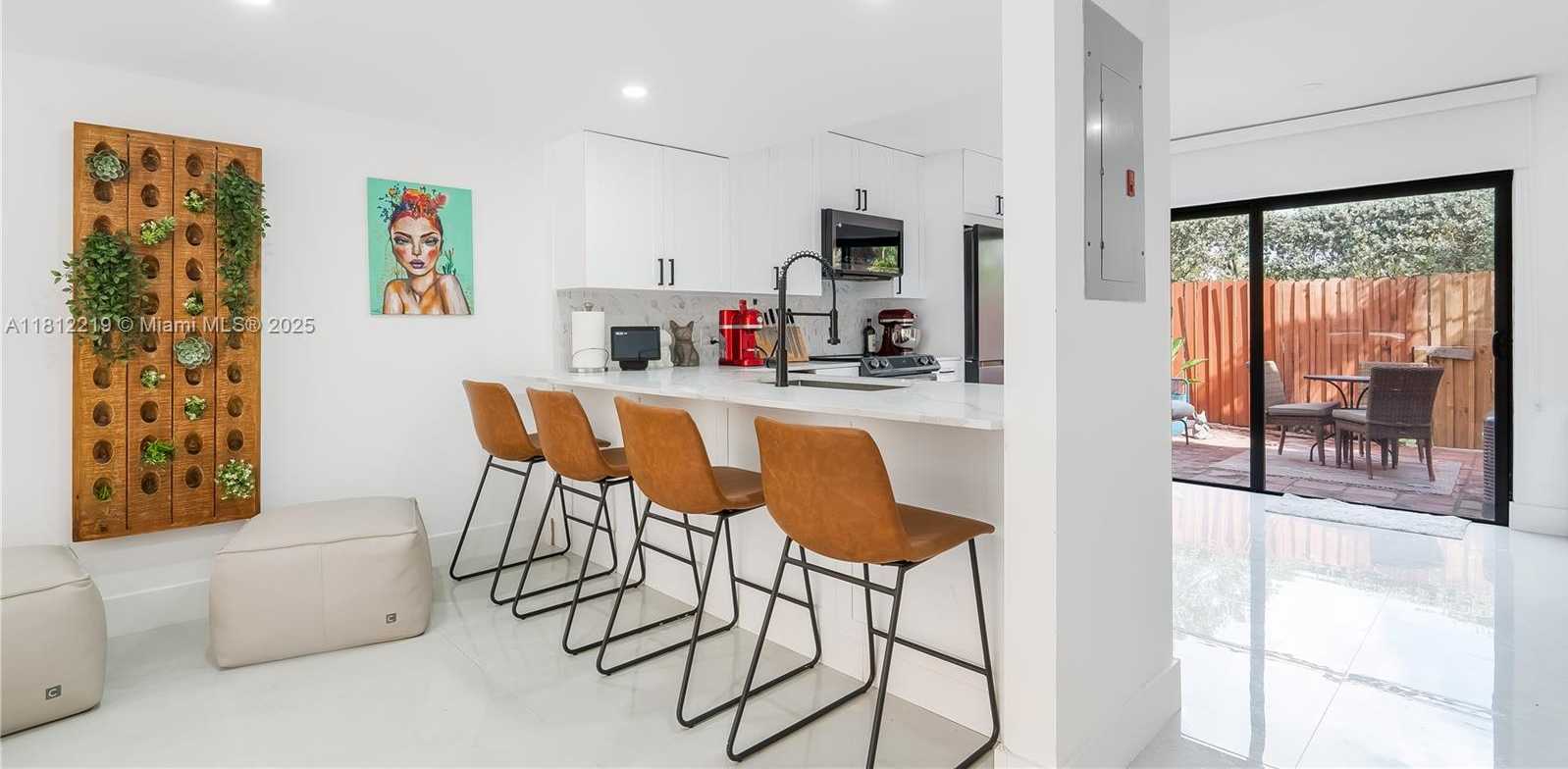 Small Image of 10011 SOUTH WEST 77TH CT, Miami Number 4