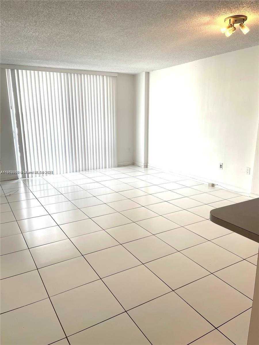 Small Image of 345 OCEAN DR #403, Miami Beach Number 6