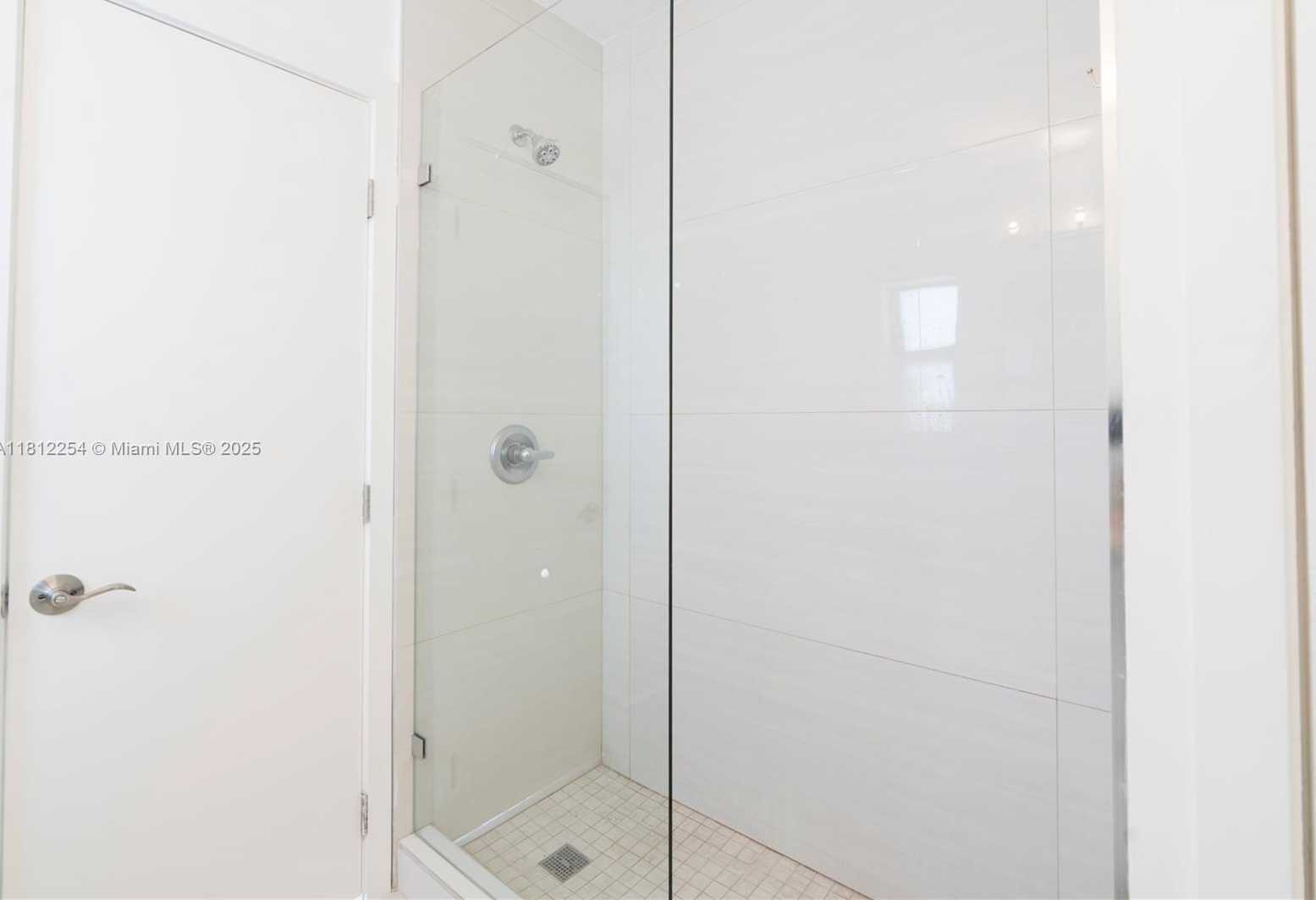 Small Image of 7620 Abbott Ave, Miami Beach, FL 33141, USA Number 8