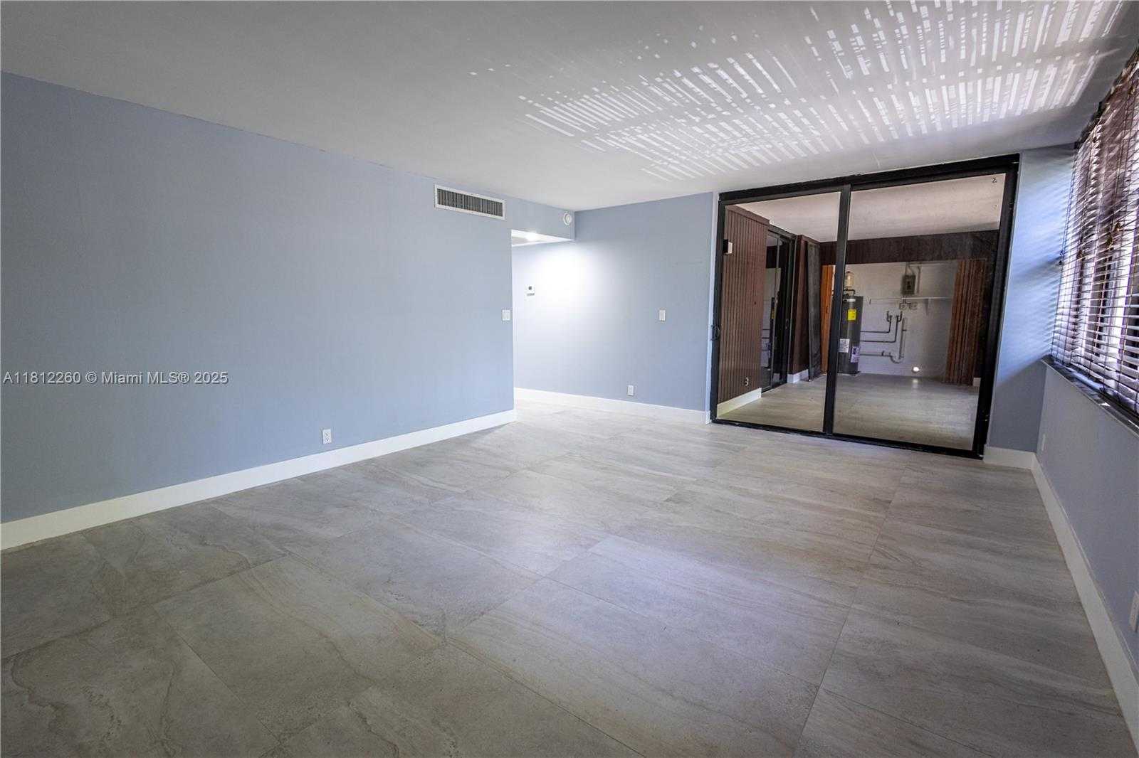 Small Image of 20350 WEST COUNTRY CLUB DR #PH24-4, Aventura Number 14