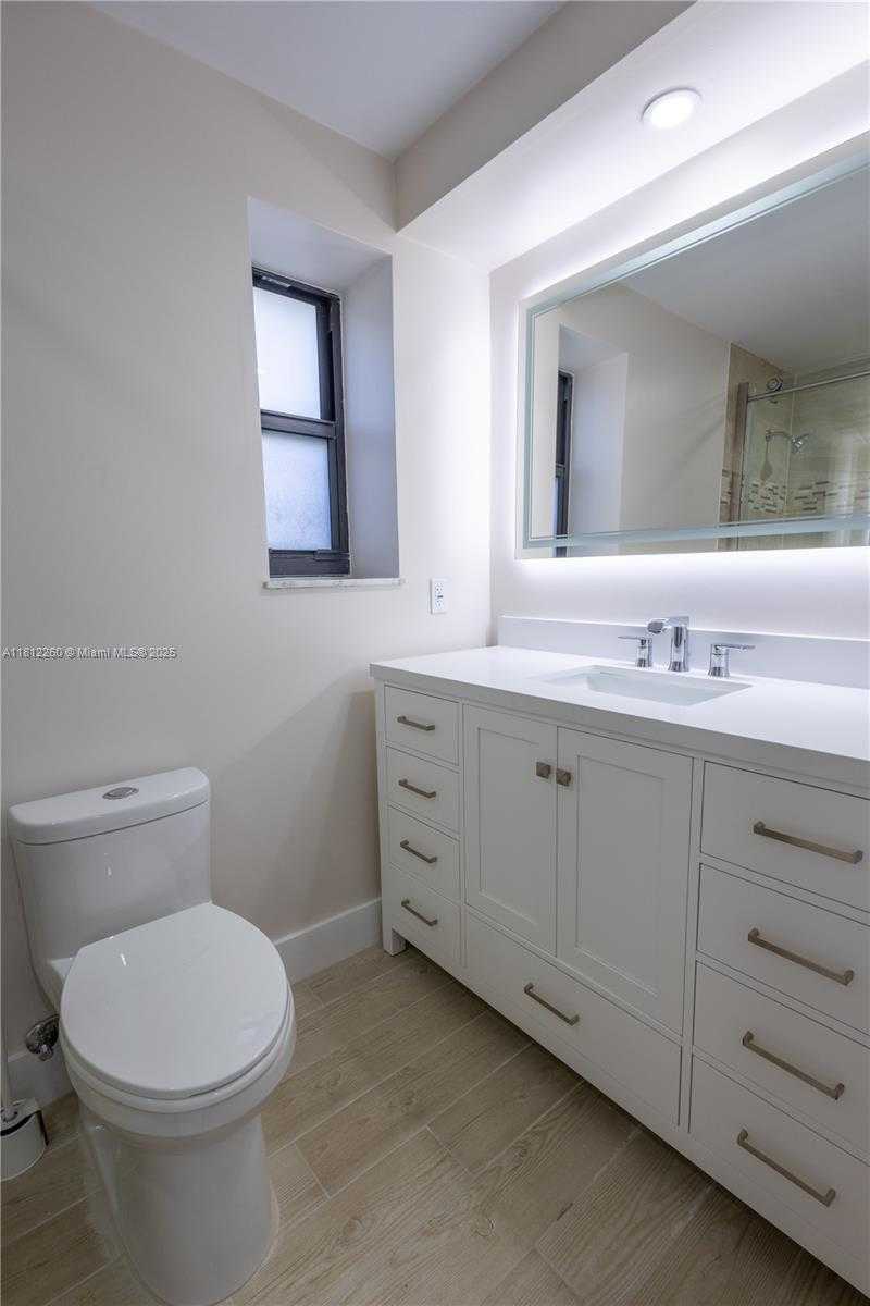 Small Image of 20350 WEST COUNTRY CLUB DR #PH24-4, Aventura Number 24