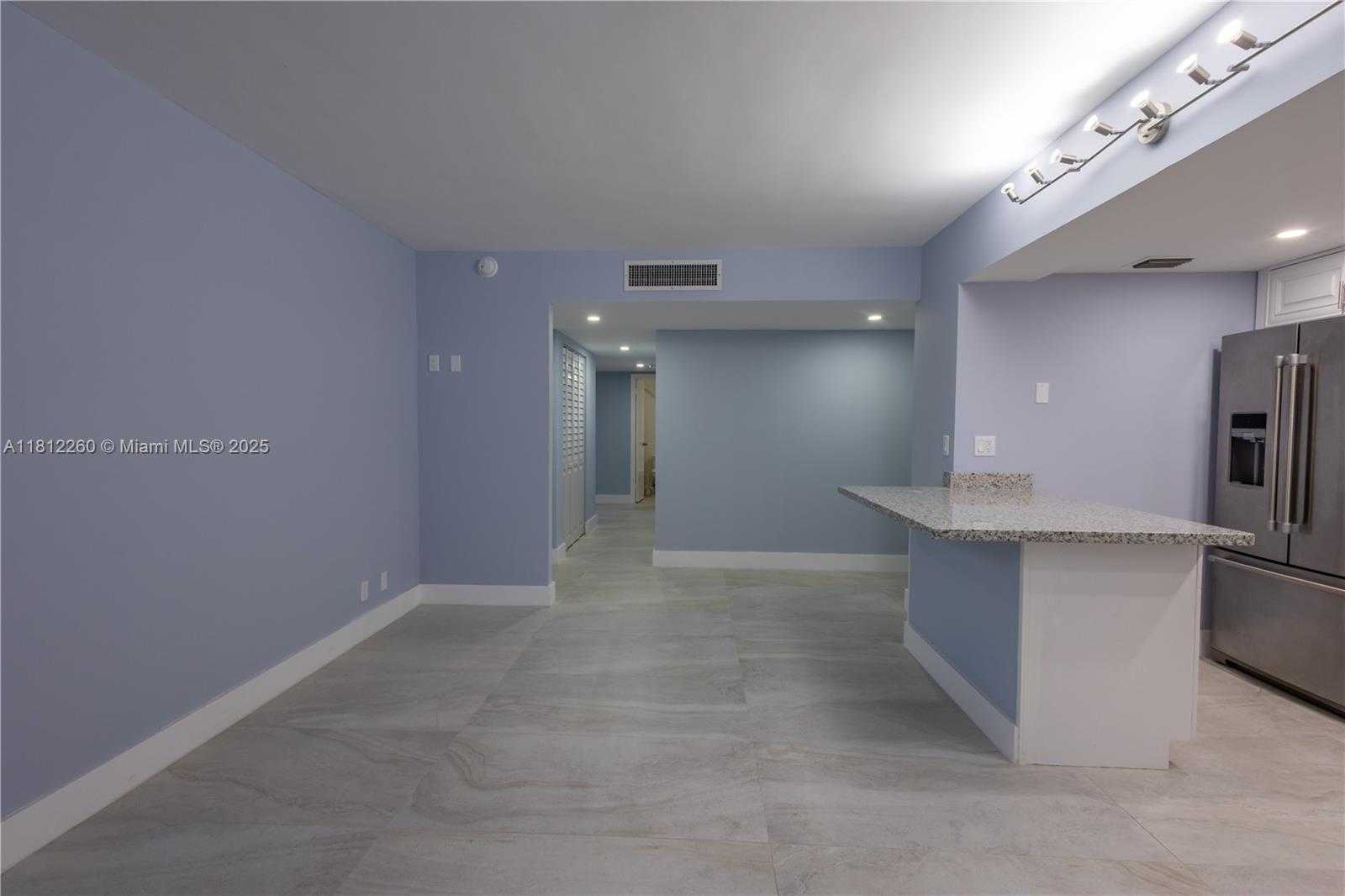 Small Image of 20350 WEST COUNTRY CLUB DR #PH24-4, Aventura Number 3