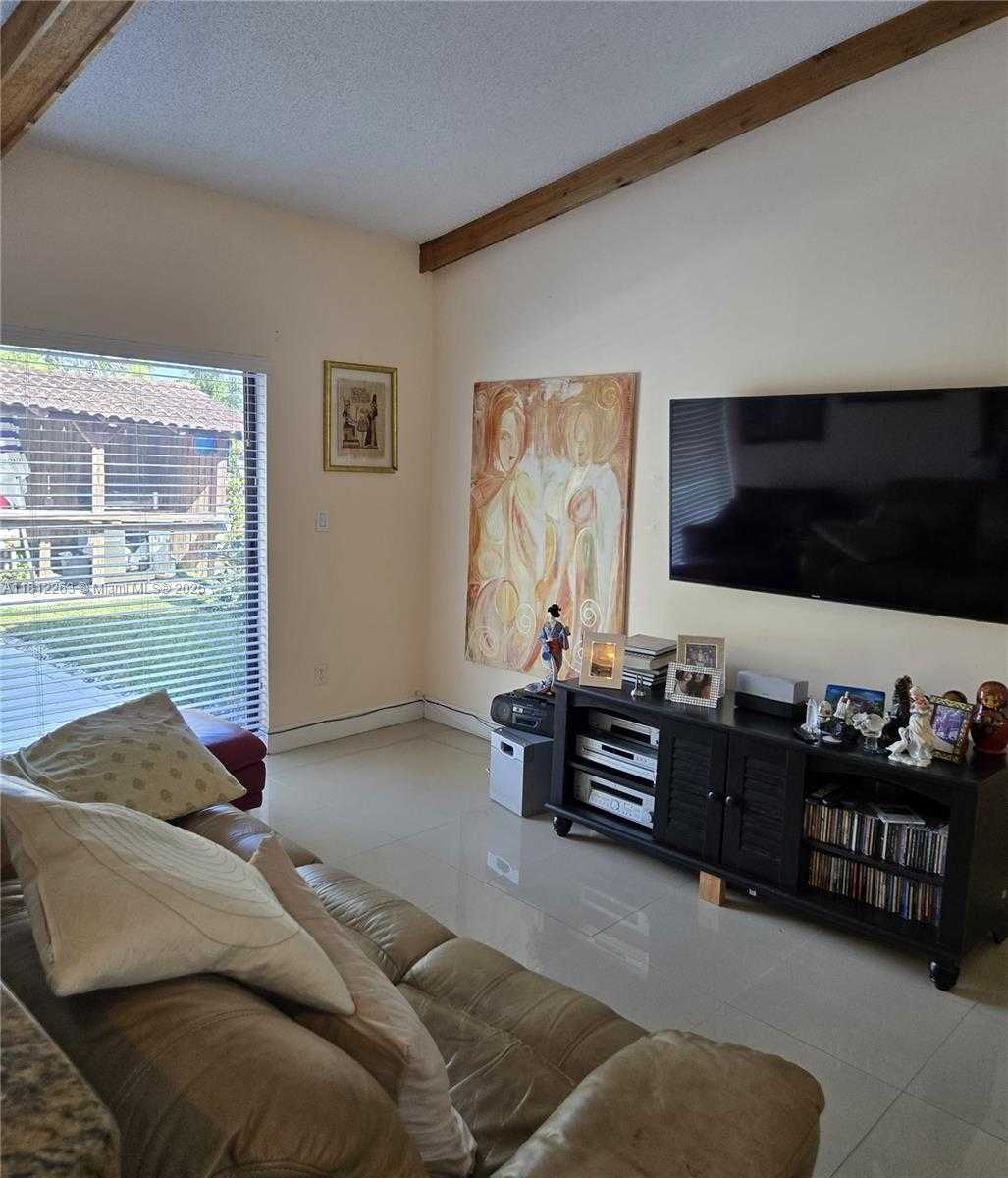 Small Image of 10625 SOUTH WEST 127TH PL, Miami Number 14