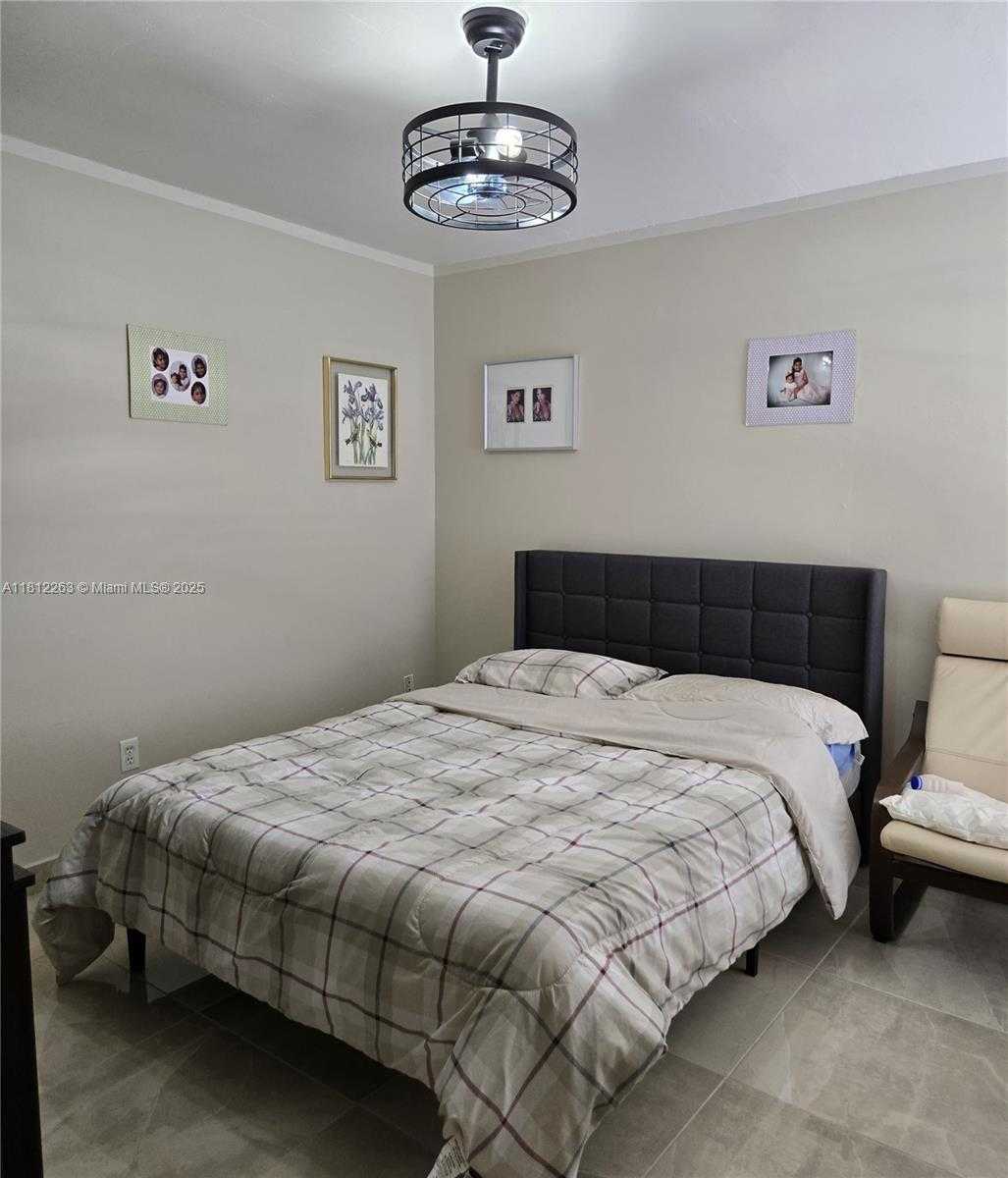 Small Image of 10625 SOUTH WEST 127TH PL, Miami Number 21