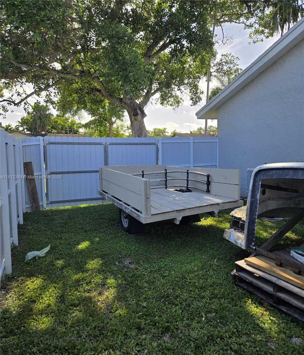 Small Image of 10625 SOUTH WEST 127TH PL, Miami Number 34