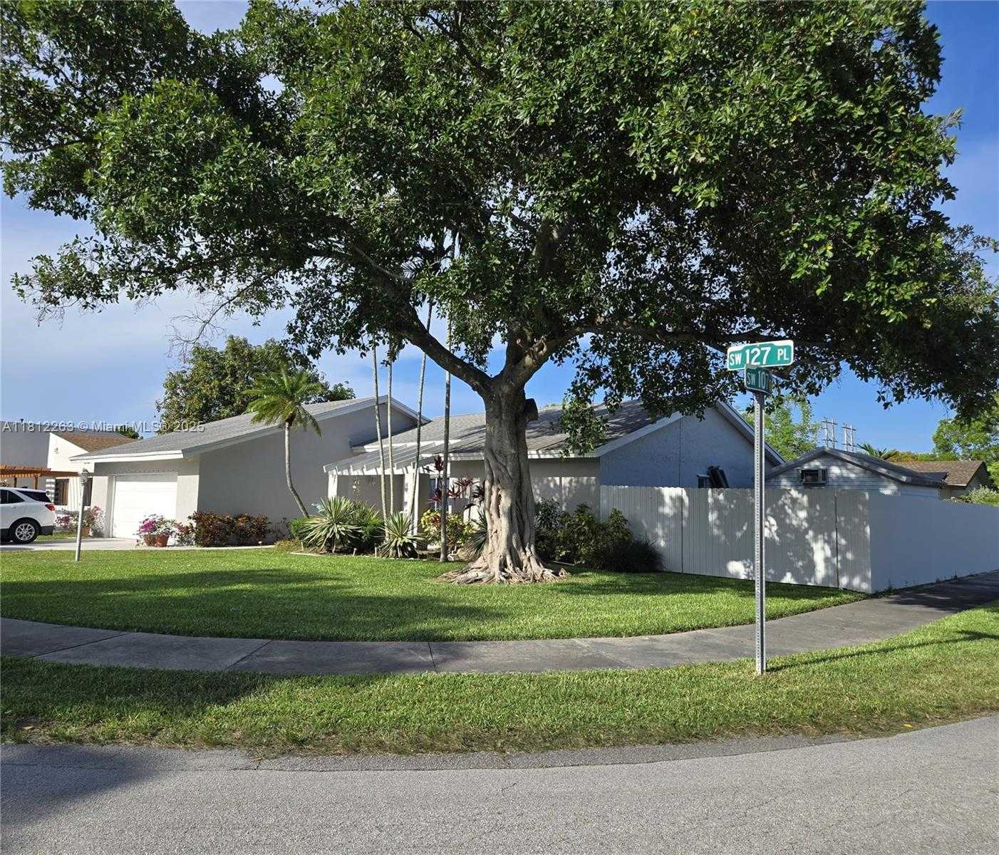 Small Image of 10625 SOUTH WEST 127TH PL, Miami Number 4
