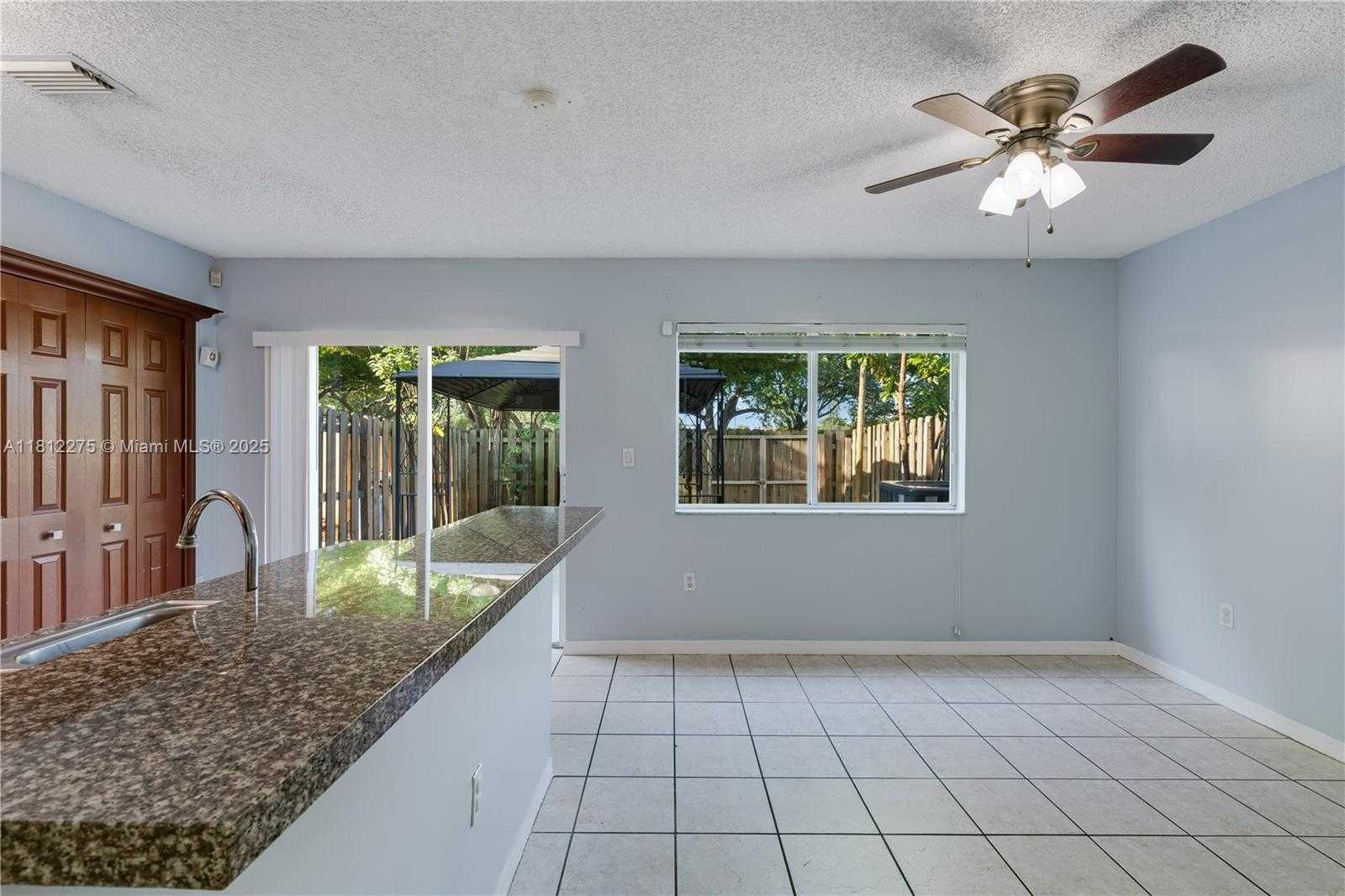 Small Image of 13922 SOUTH WEST 178TH ST, Miami Number 14