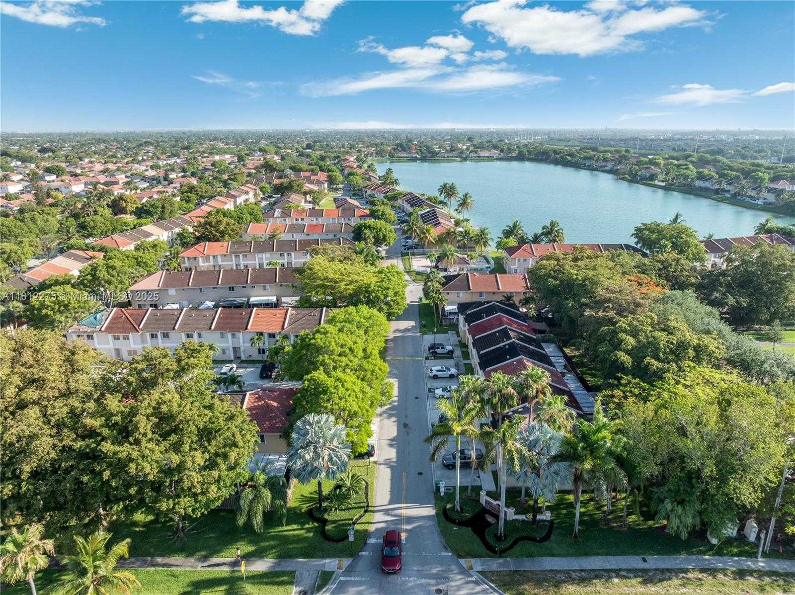 Small Image of 13922 SOUTH WEST 178TH ST, Miami Number 33