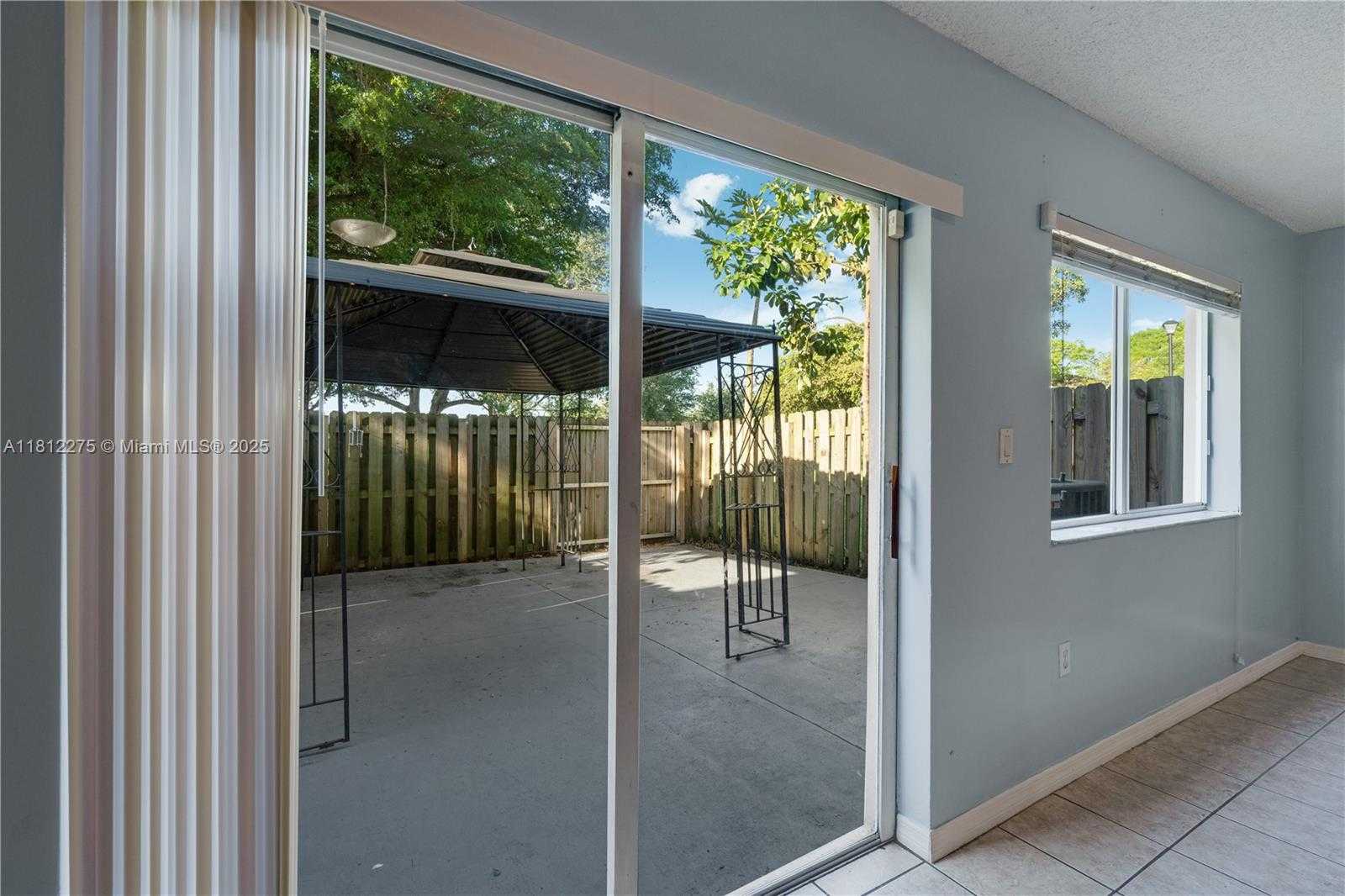 Small Image of 13922 SOUTH WEST 178TH ST, Miami Number 7