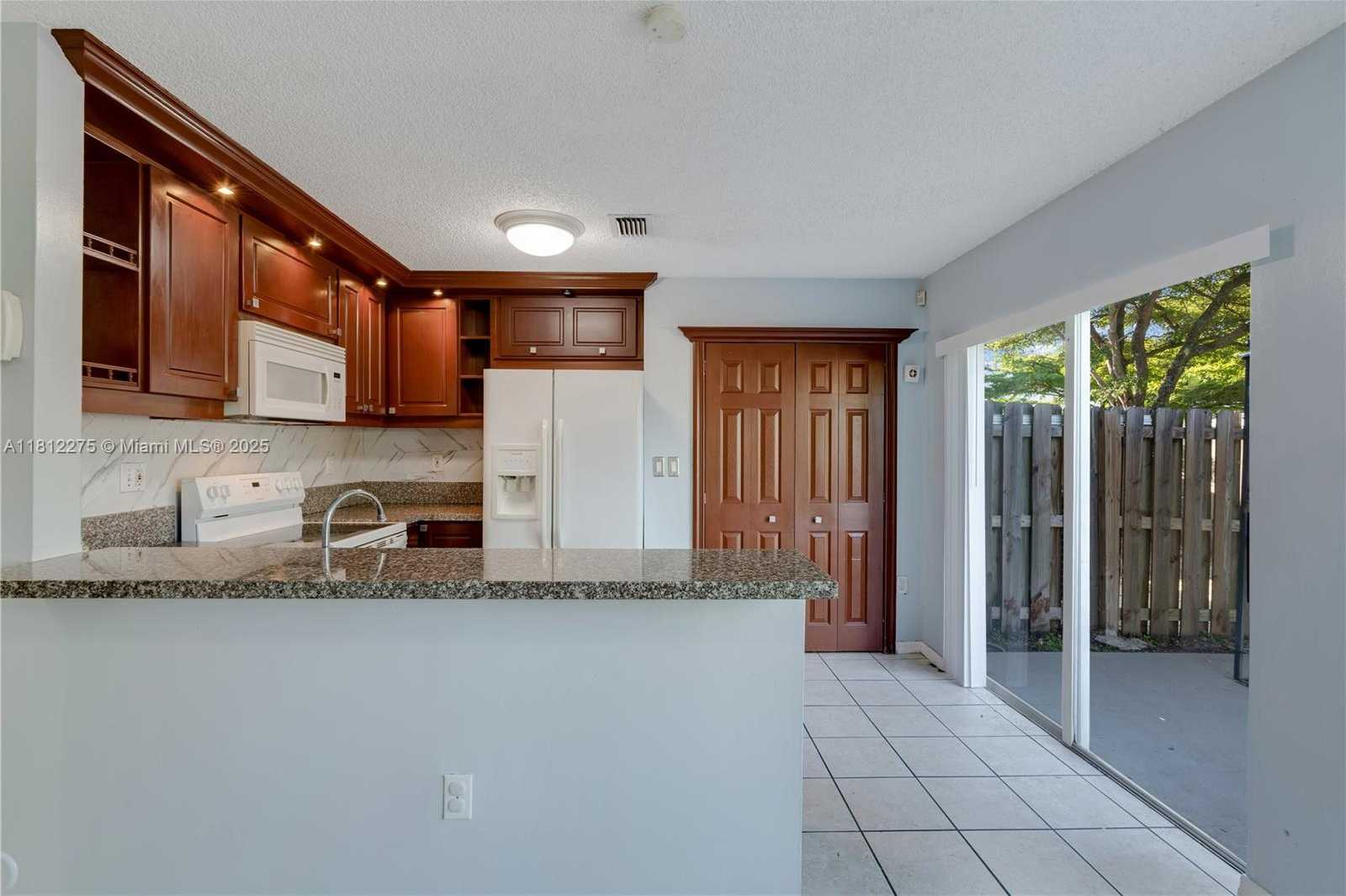 Small Image of 13922 SOUTH WEST 178TH ST, Miami Number 8