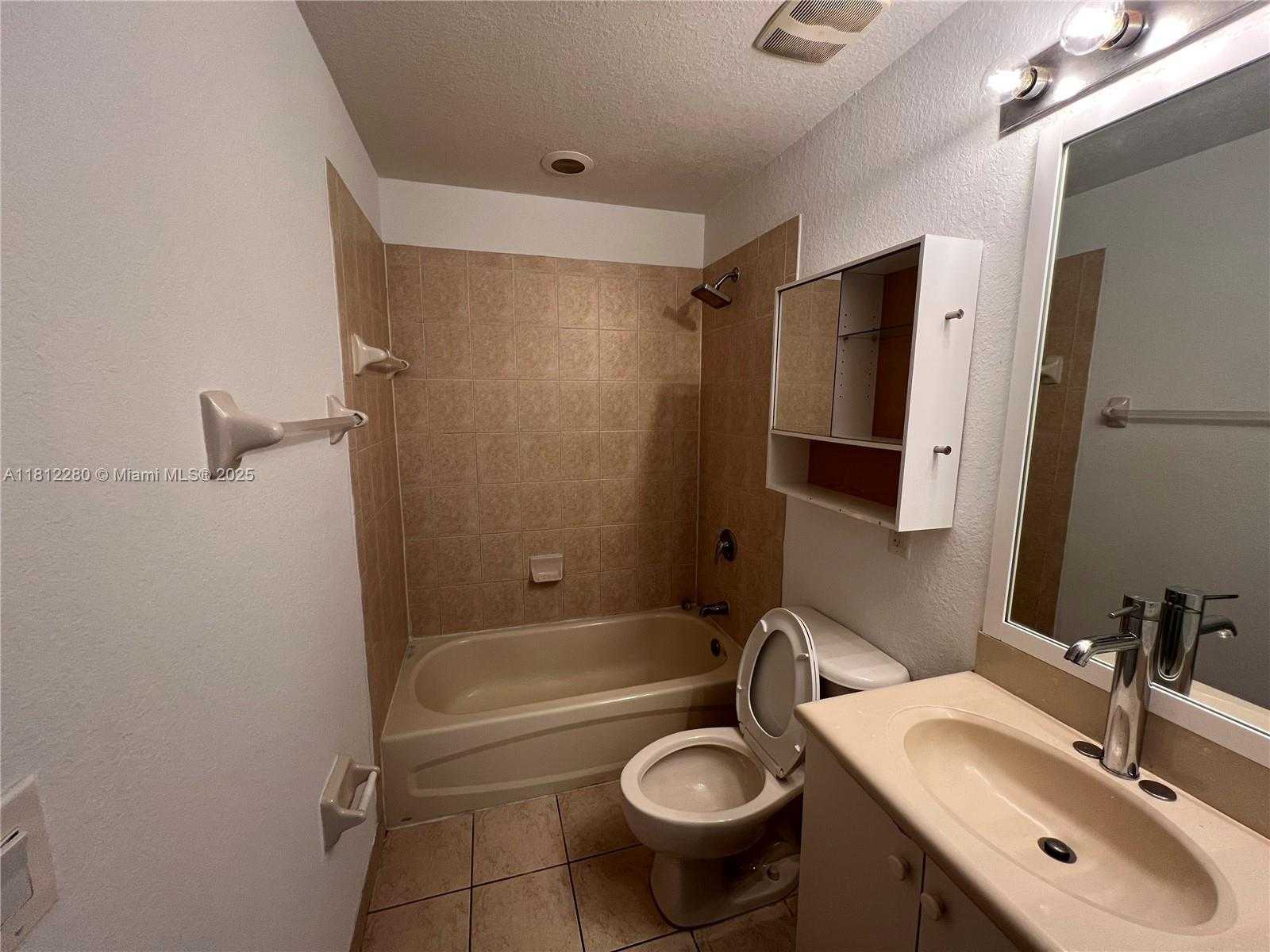 Small Image of 11201 NORTH WEST 83 ST #103, Doral Number 14