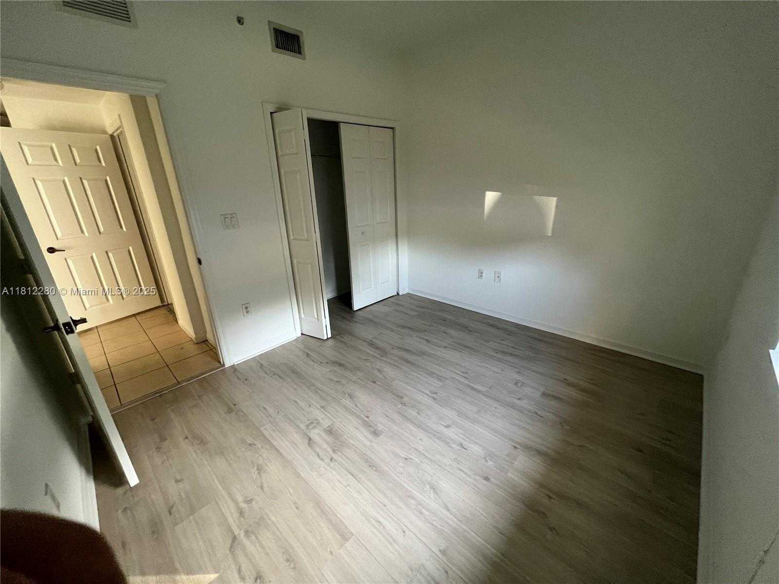 Small Image of 11201 NORTH WEST 83 ST #103, Doral Number 6
