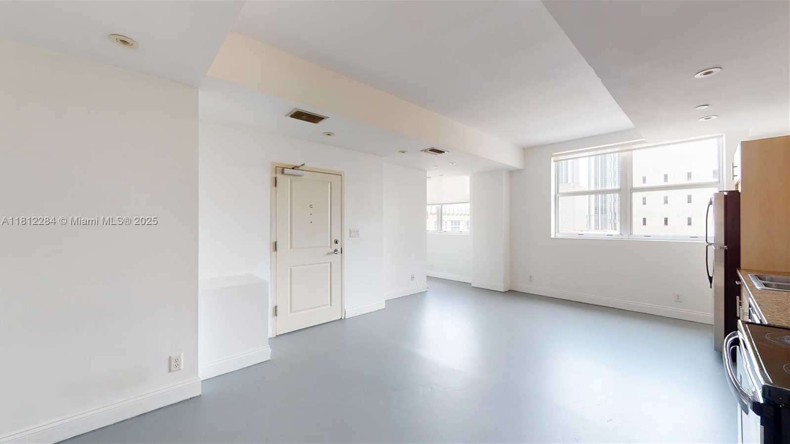 Small Image of 111 EAST FLAGLER ST #810, Miami Number 5