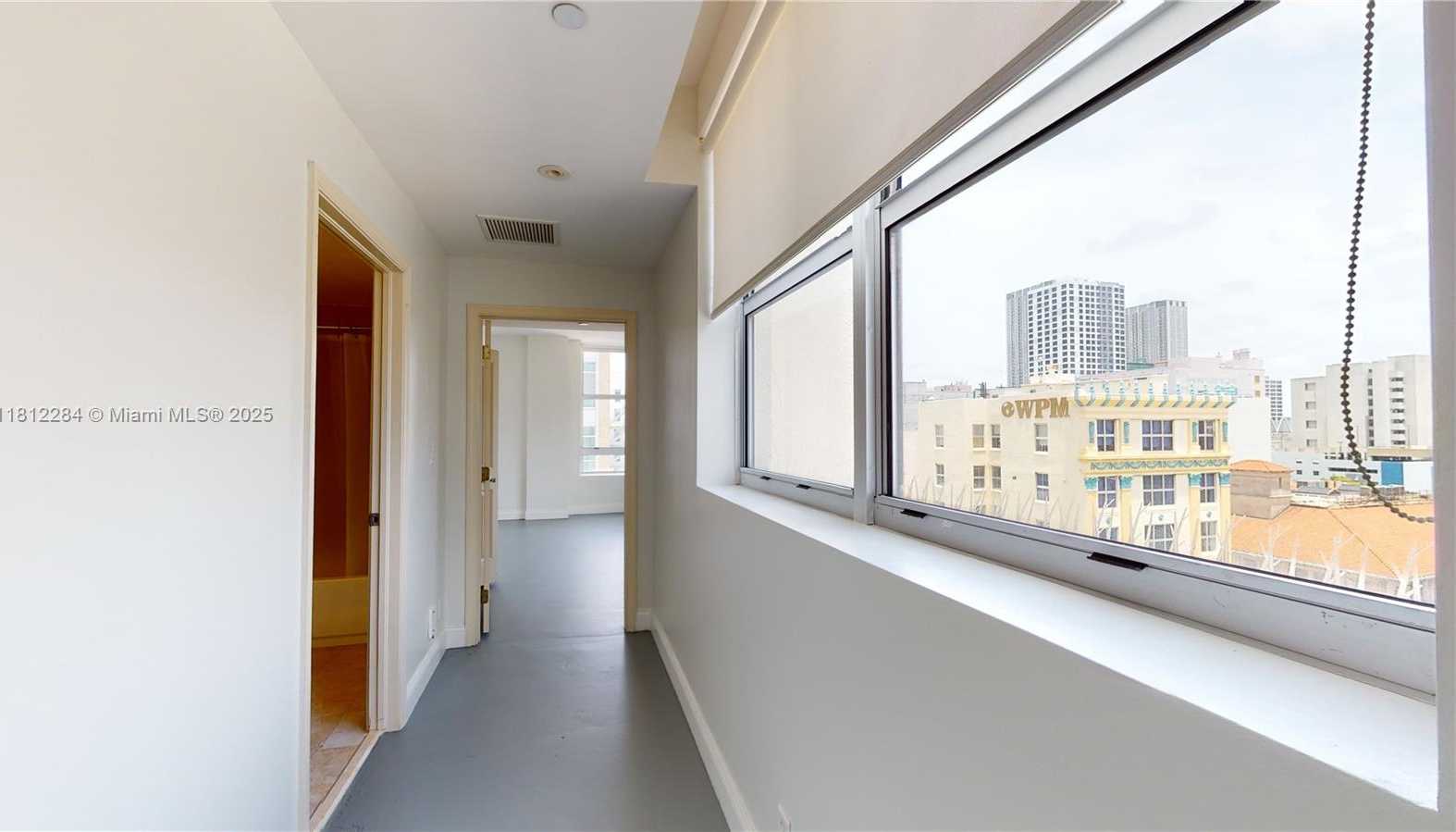 Small Image of 111 EAST FLAGLER ST #810, Miami Number 6