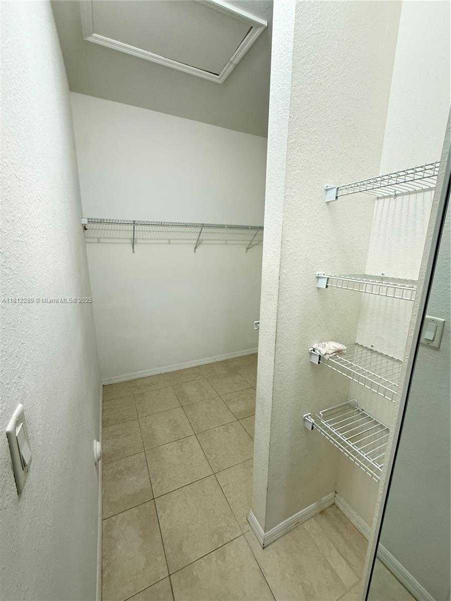 Small Image of 9044 SOUTH WEST 153RD CT, Miami Number 12