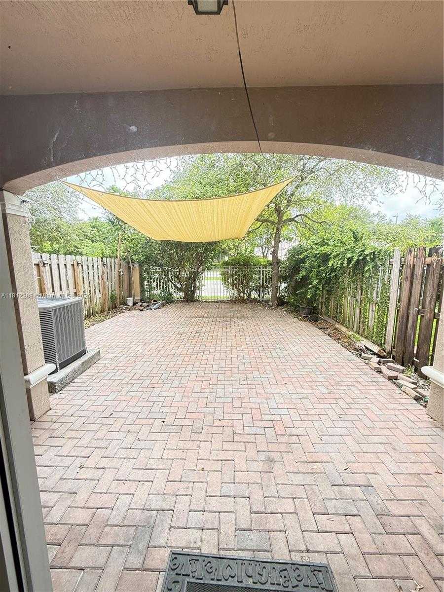 Small Image of 9044 SOUTH WEST 153RD CT, Miami Number 13