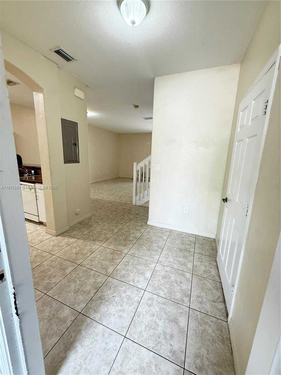 Small Image of 9044 SOUTH WEST 153RD CT, Miami Number 2