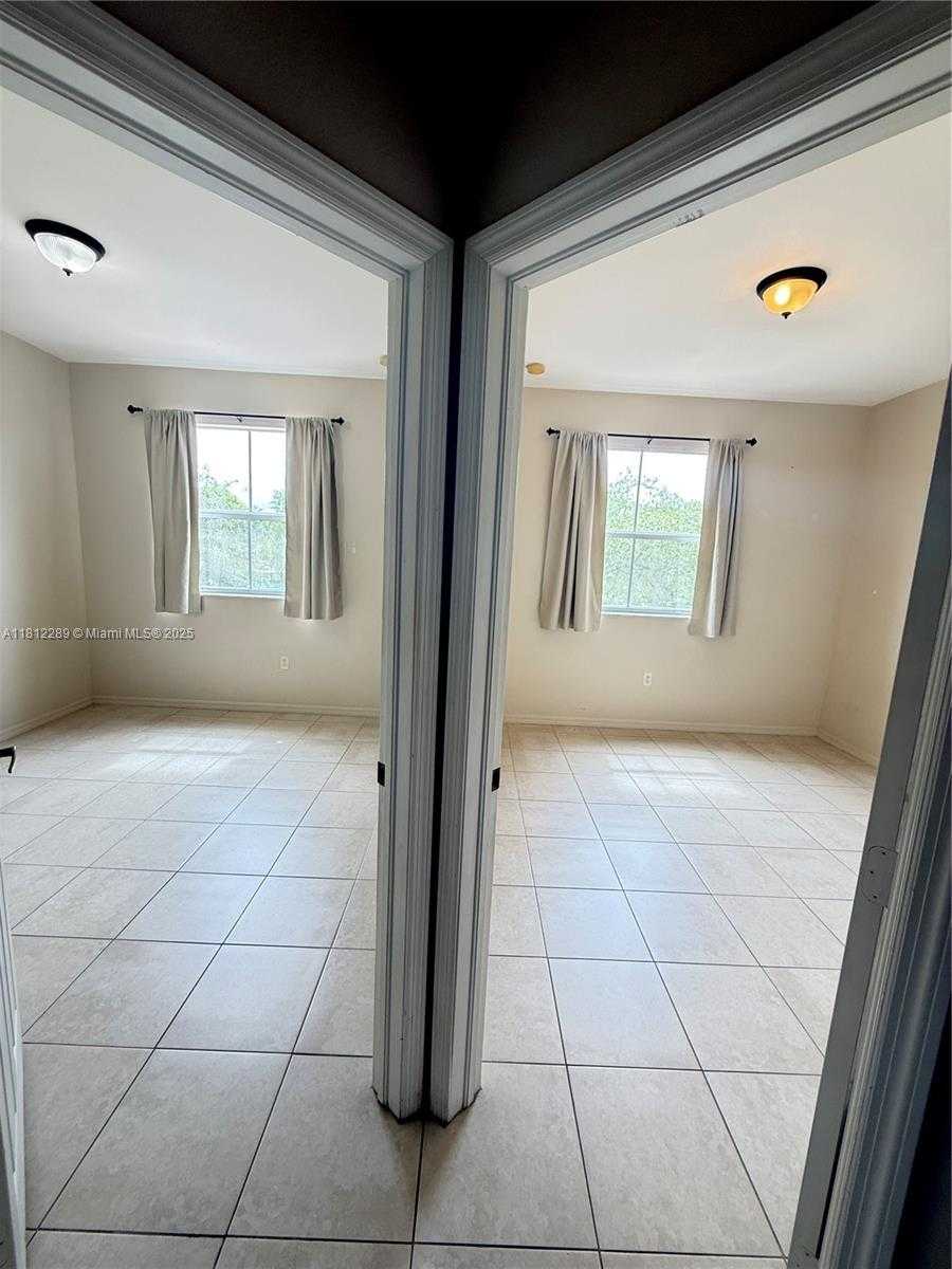 Small Image of 9044 SOUTH WEST 153RD CT, Miami Number 8