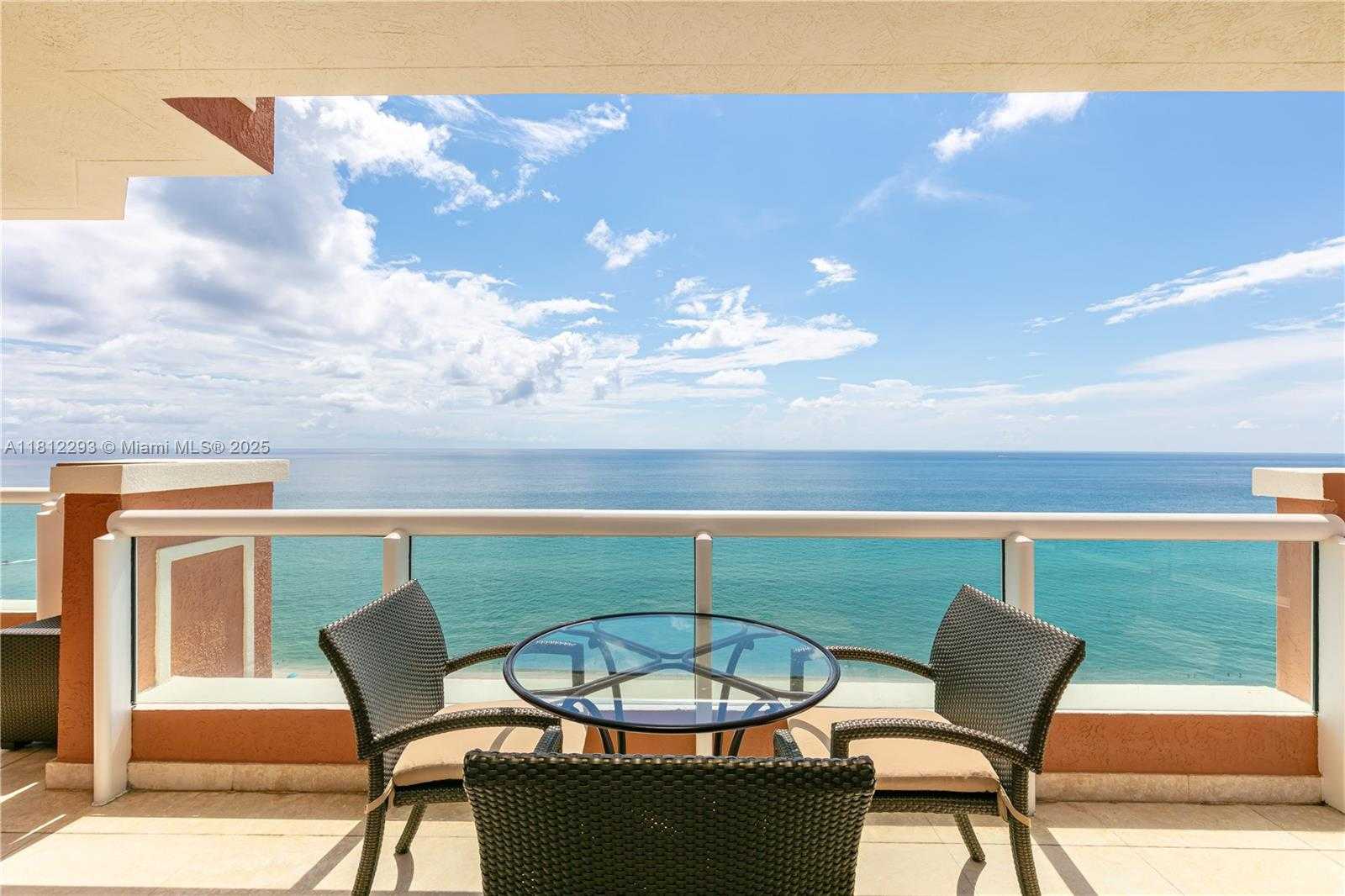 Small Image of Sunny Isles Beach Number 8